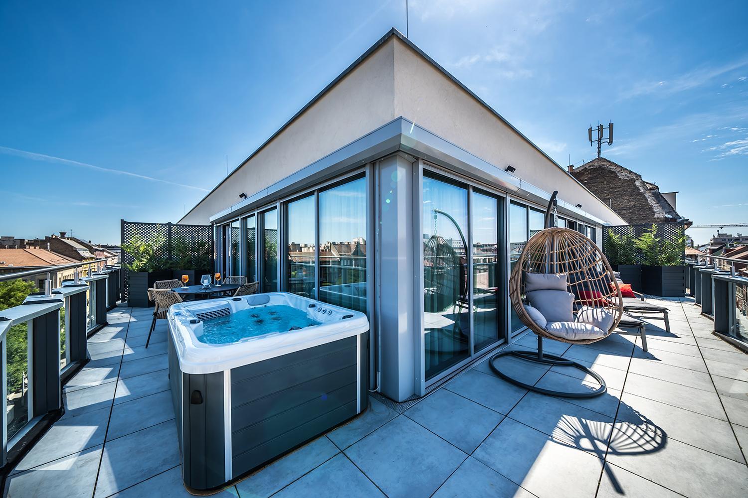 Corner Suite with Terrace