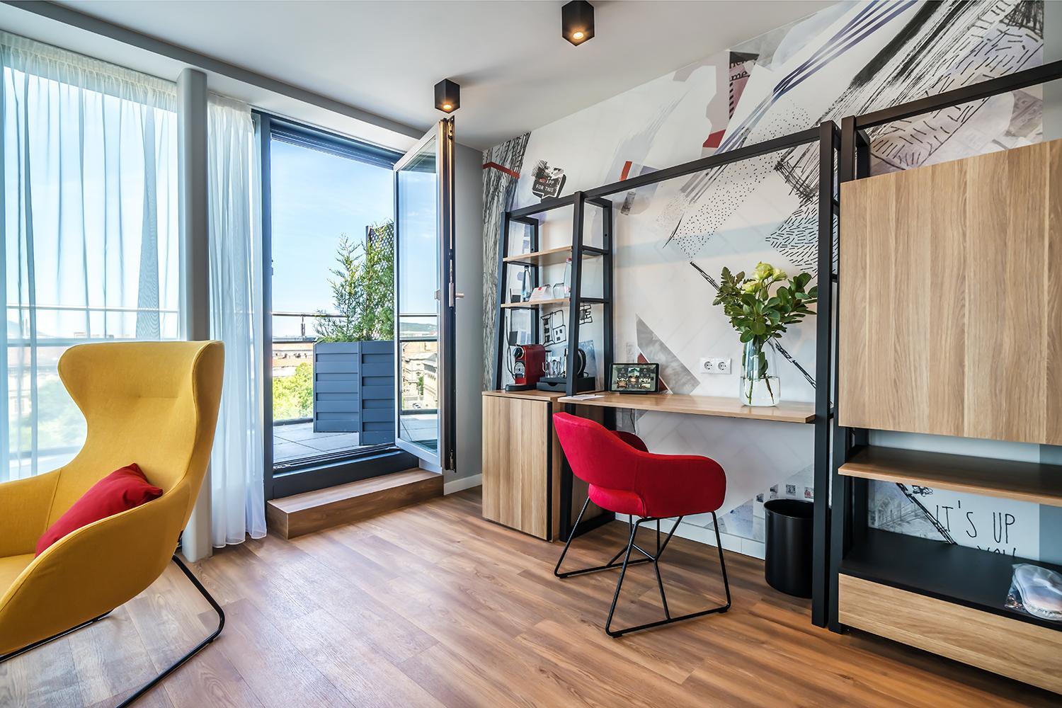 Corner Suite with Terrace