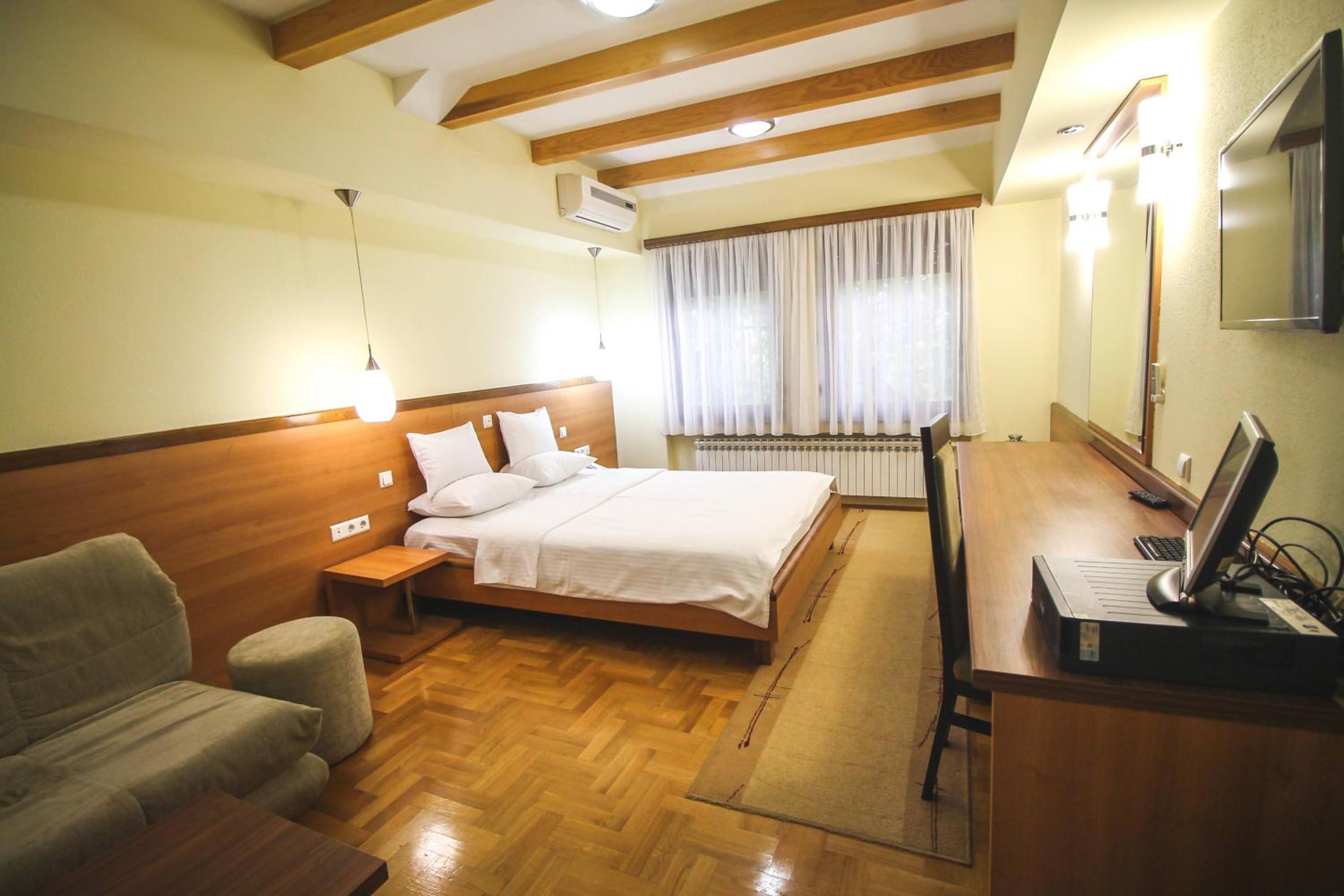 Triple Room photo 3