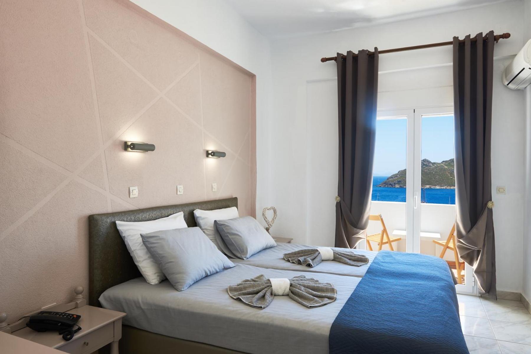 Standard Twin Room with Sea View