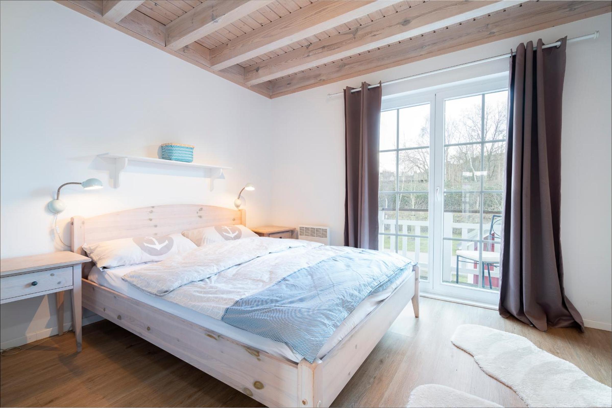 Three-Bedroom House photo 2