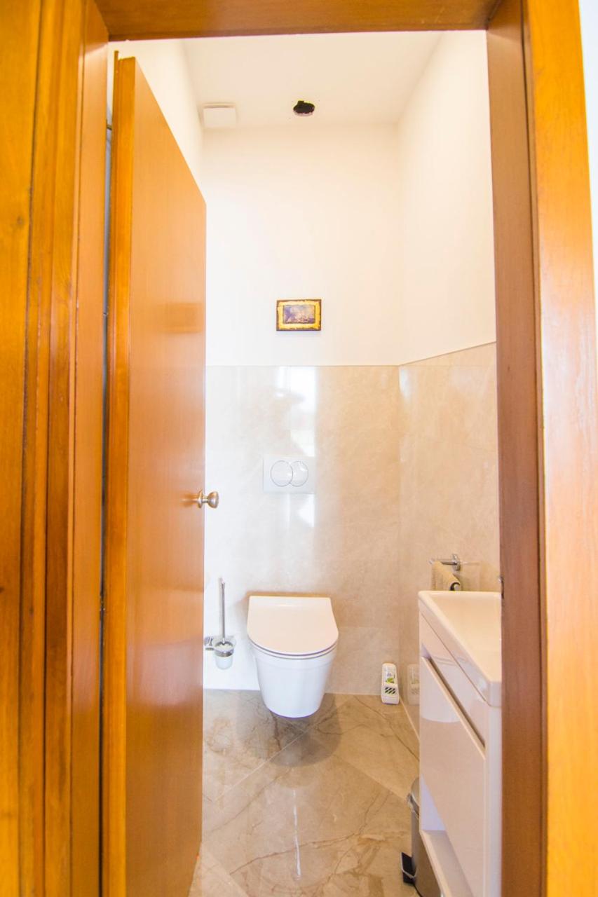 Two-Bedroom House photo 3