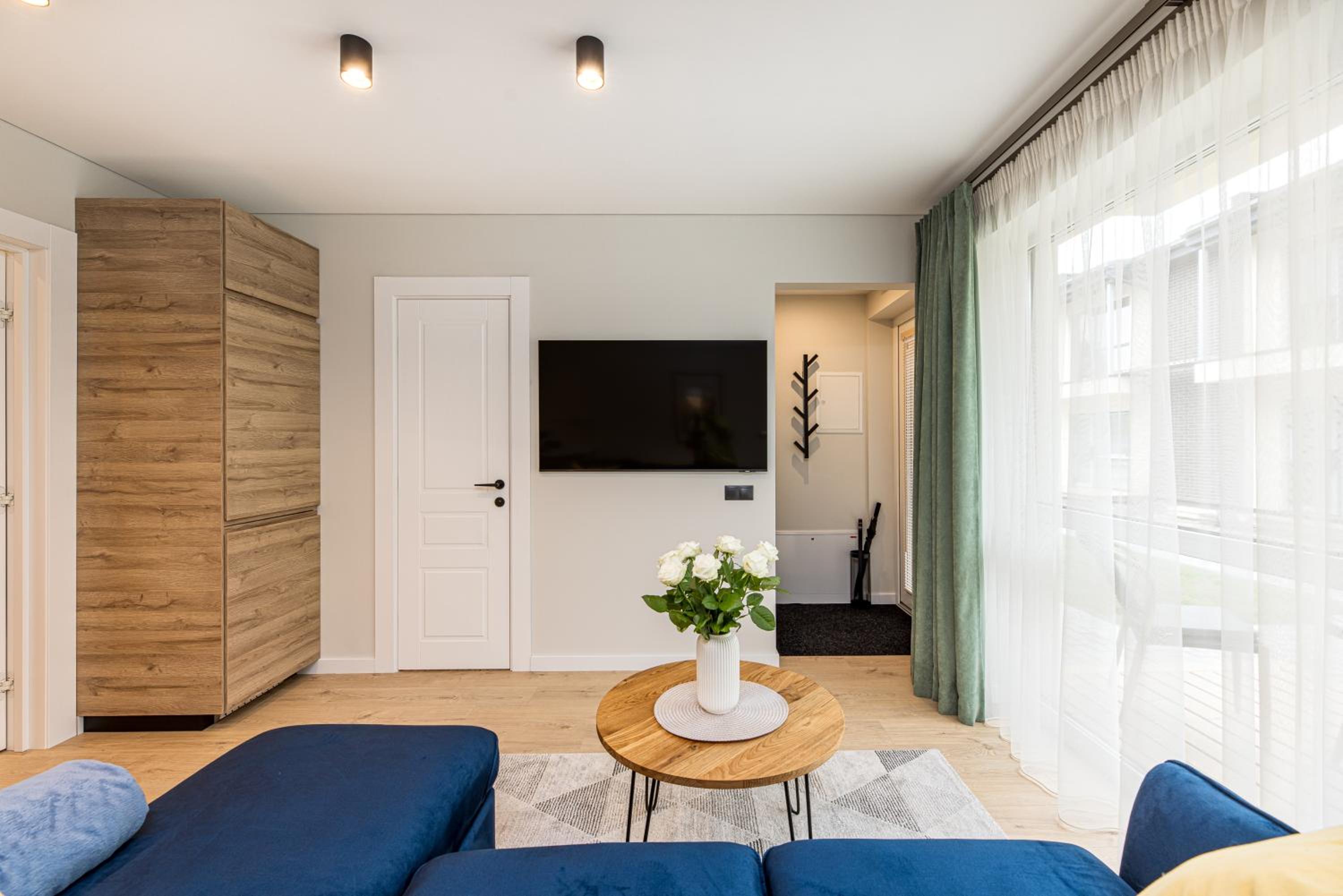 One-Bedroom Apartment - Photo 7