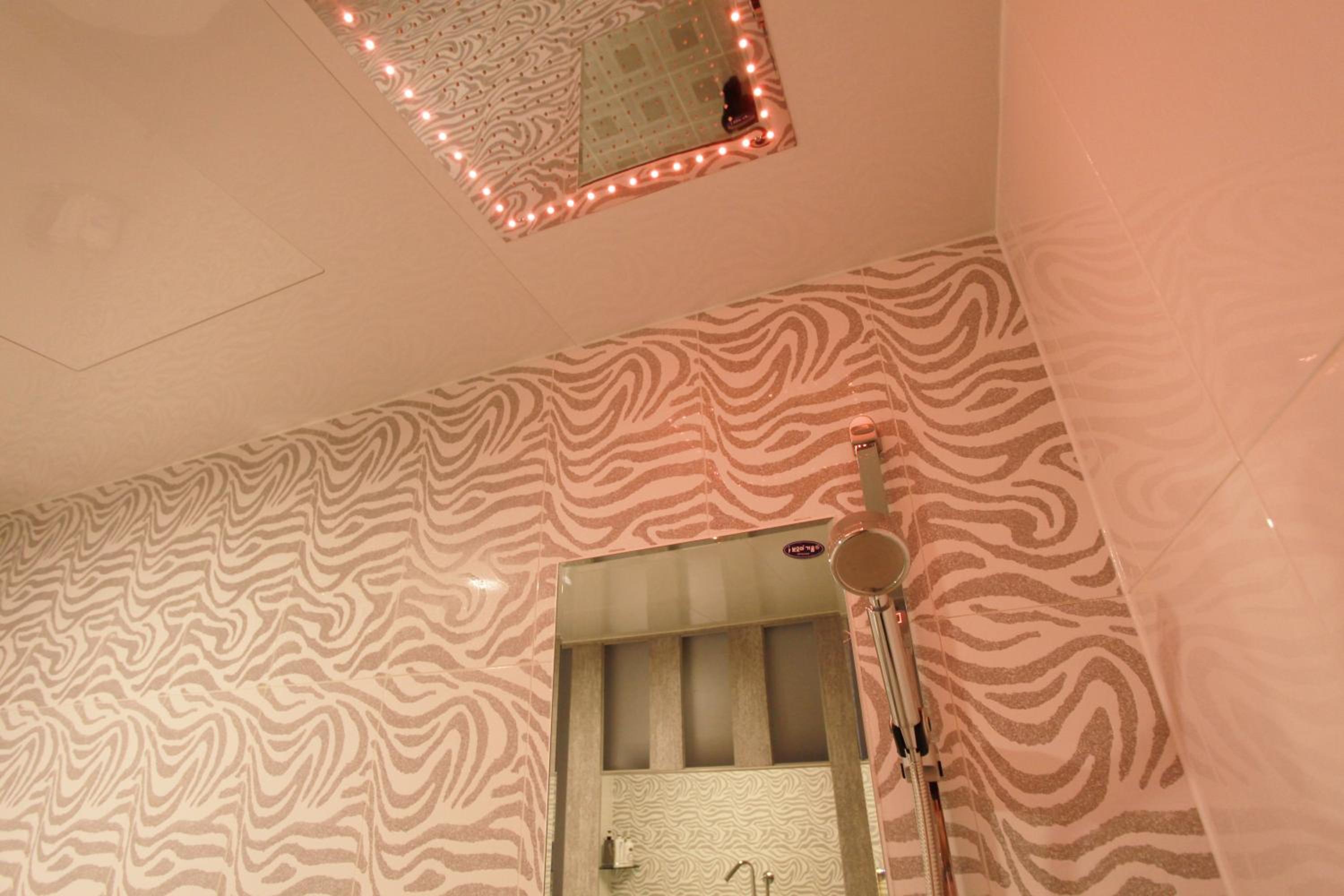 Deluxe Double Room - Photo 16