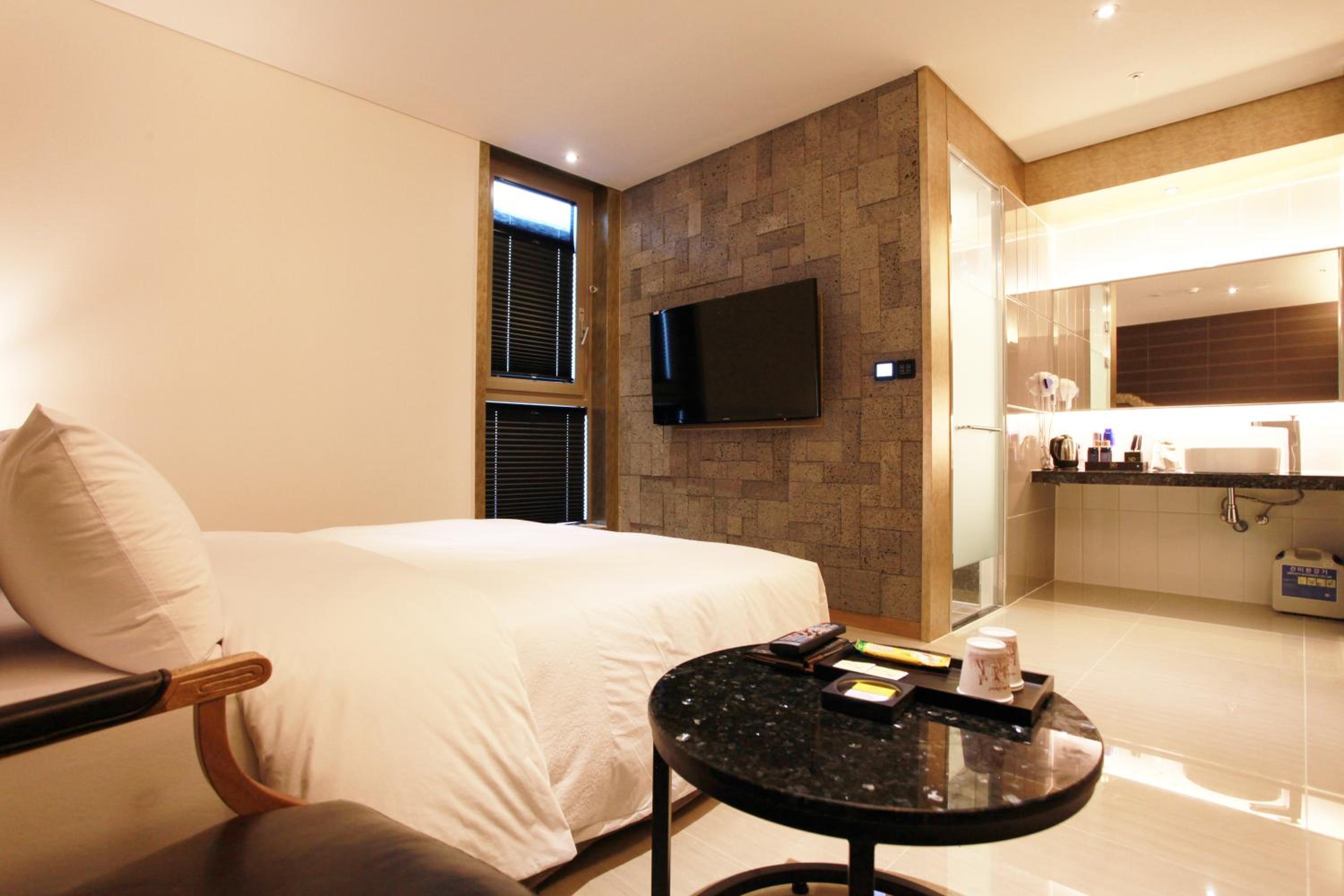 Deluxe Double Room - Photo 4