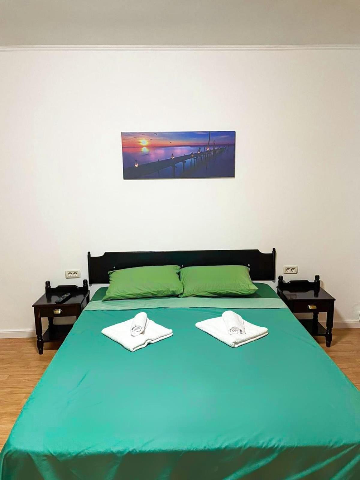 Double Room with Private Bathroom - Photo 3