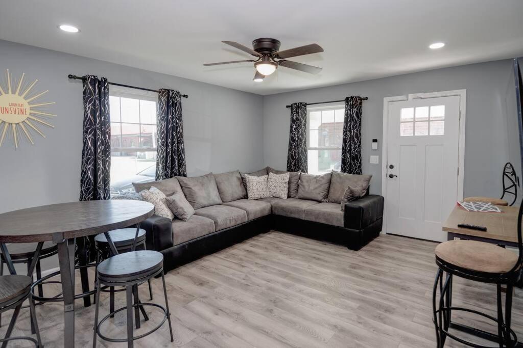 Apartment photo 2