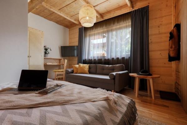 Classic Quadruple Room - Photo 8