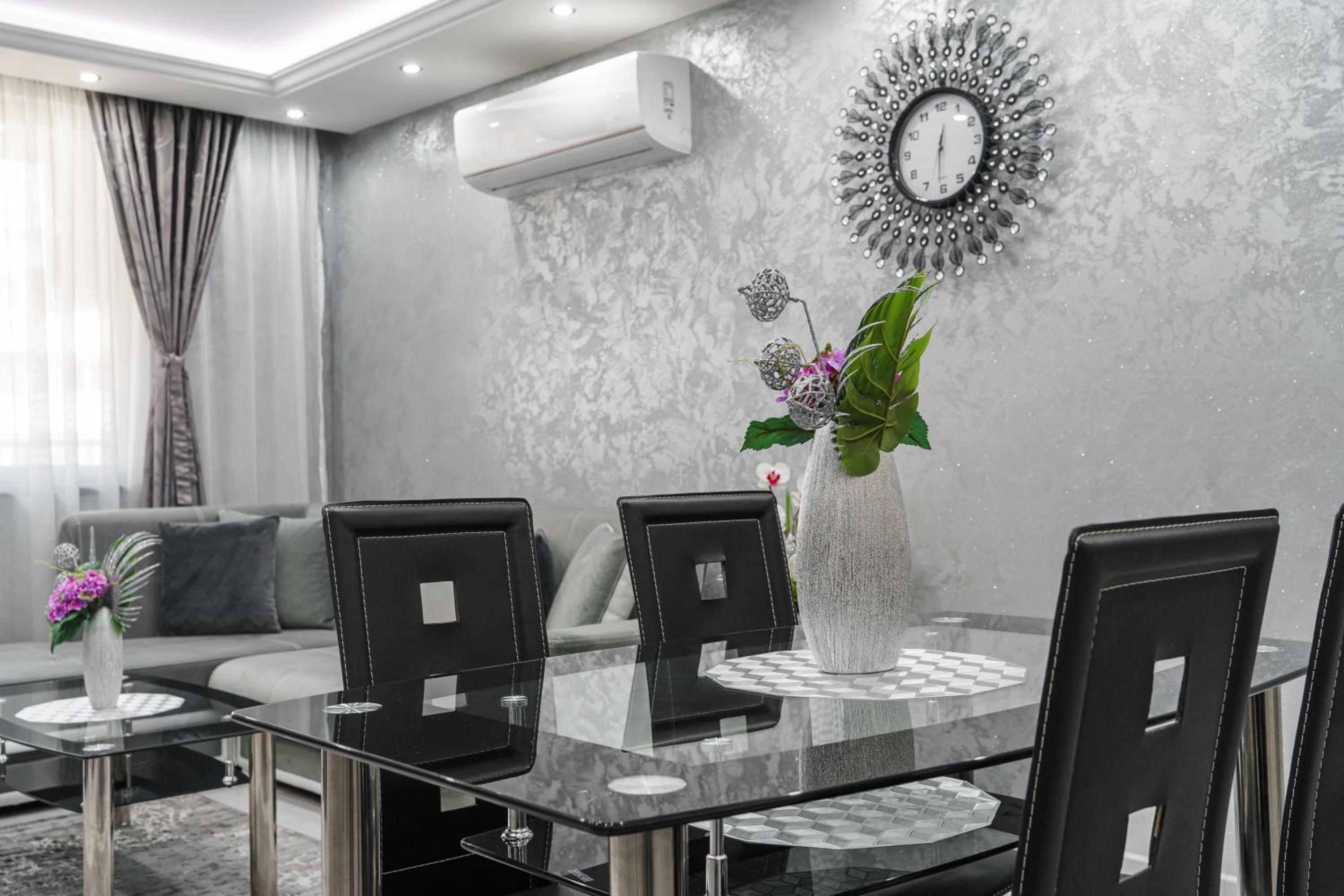 Apartment - Photo 9