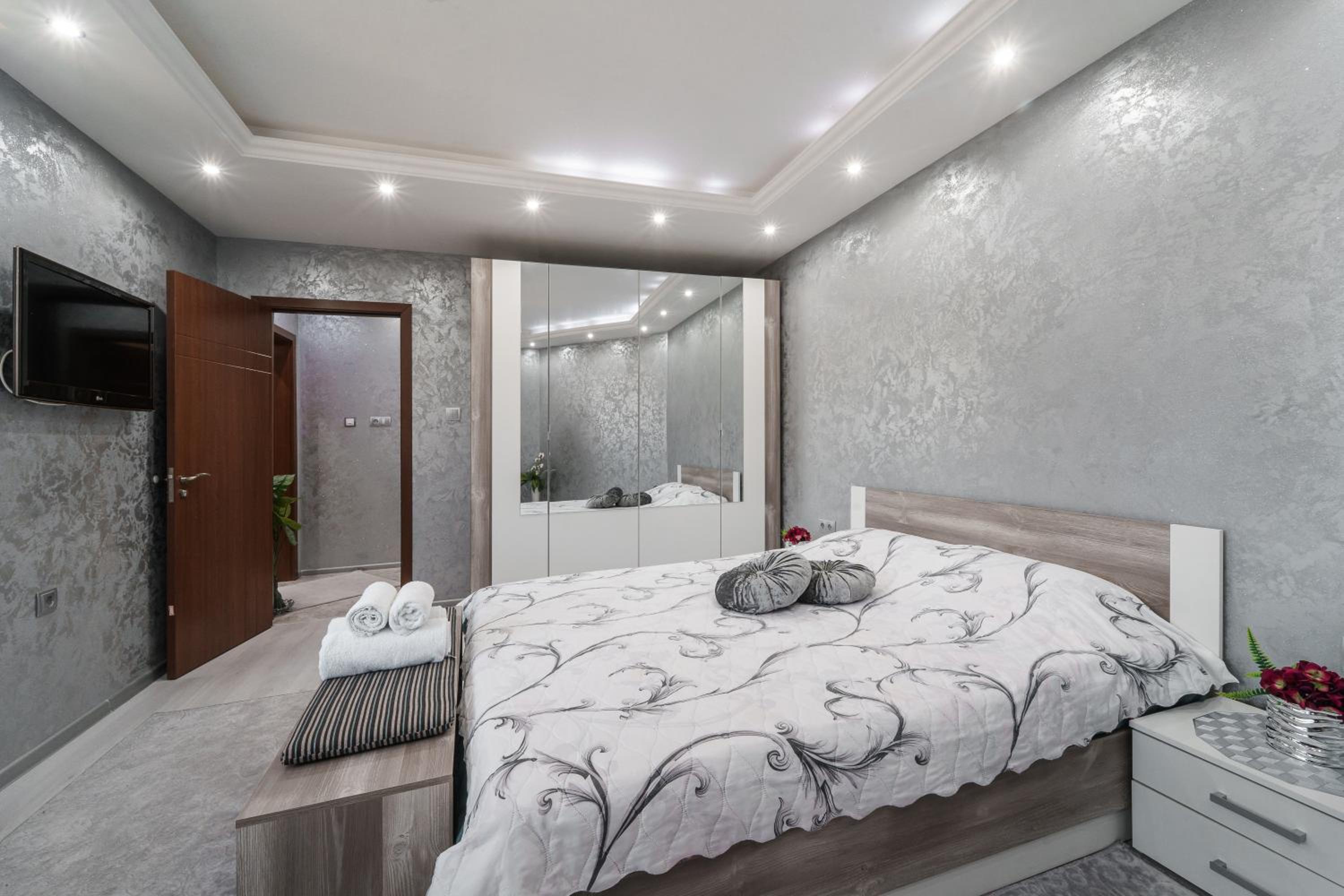 Apartment - Photo 24