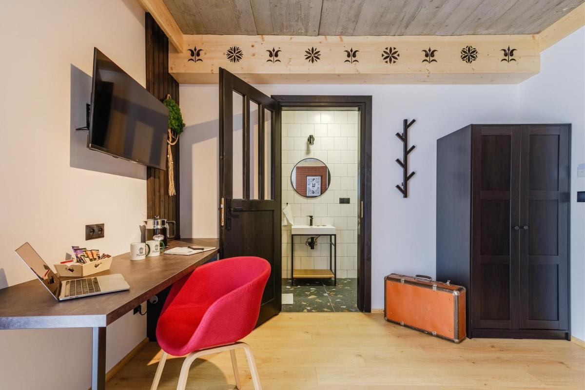 Deluxe Double Room with Balcony photo 1