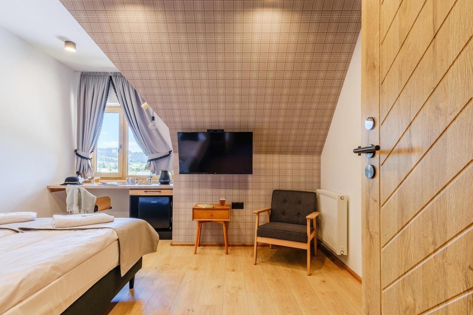 Budget Double Room photo 3