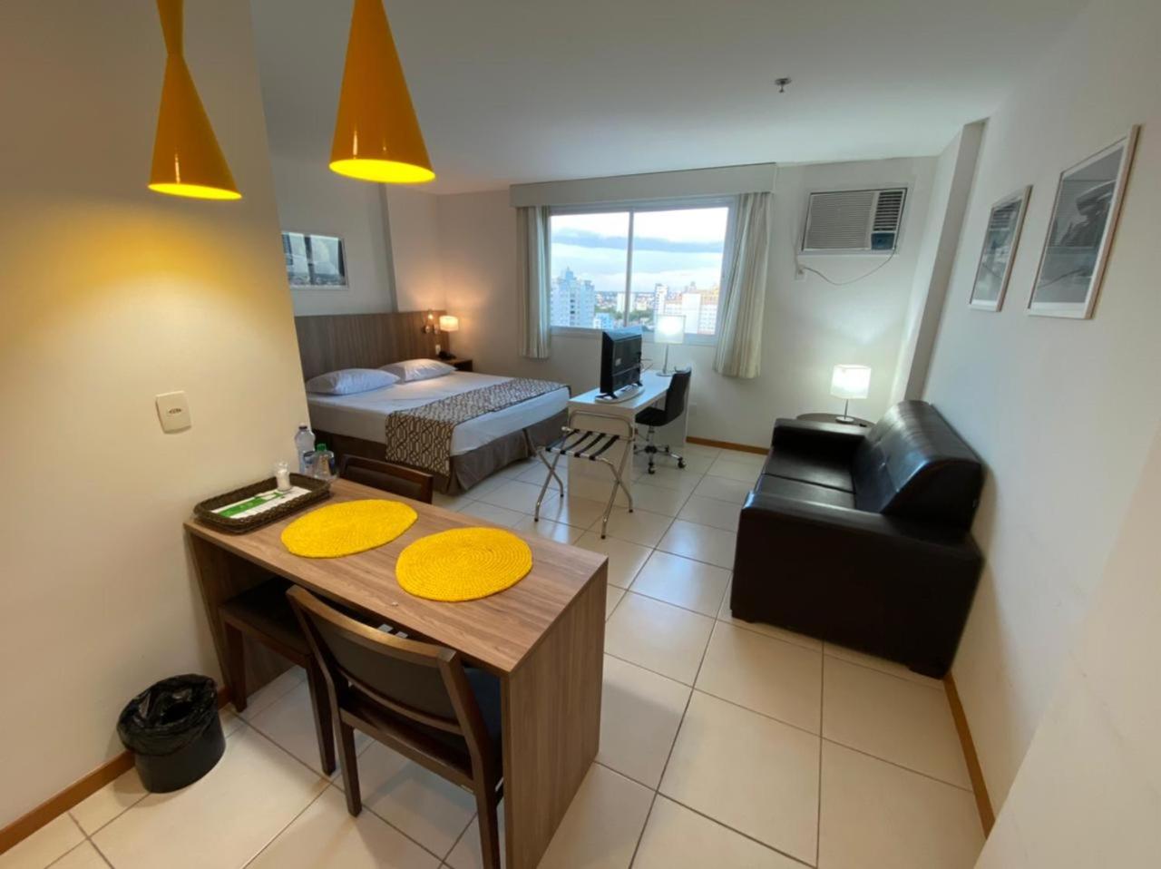 Studio Apartment - Photo 1