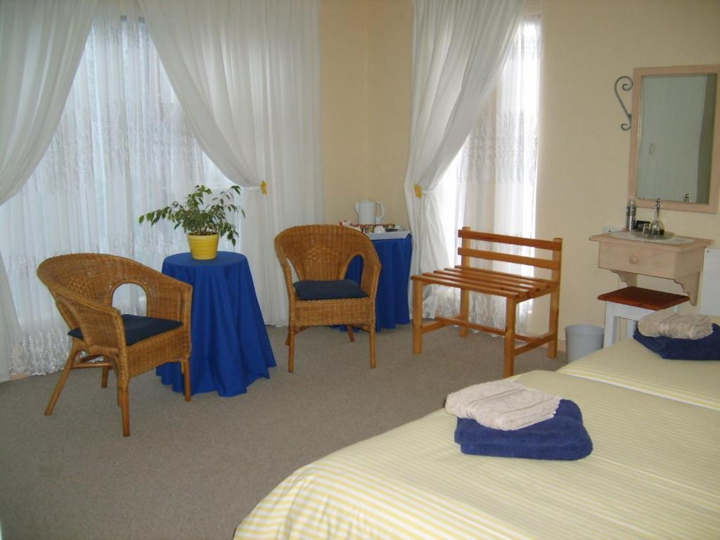 Double or Twin Room photo 3