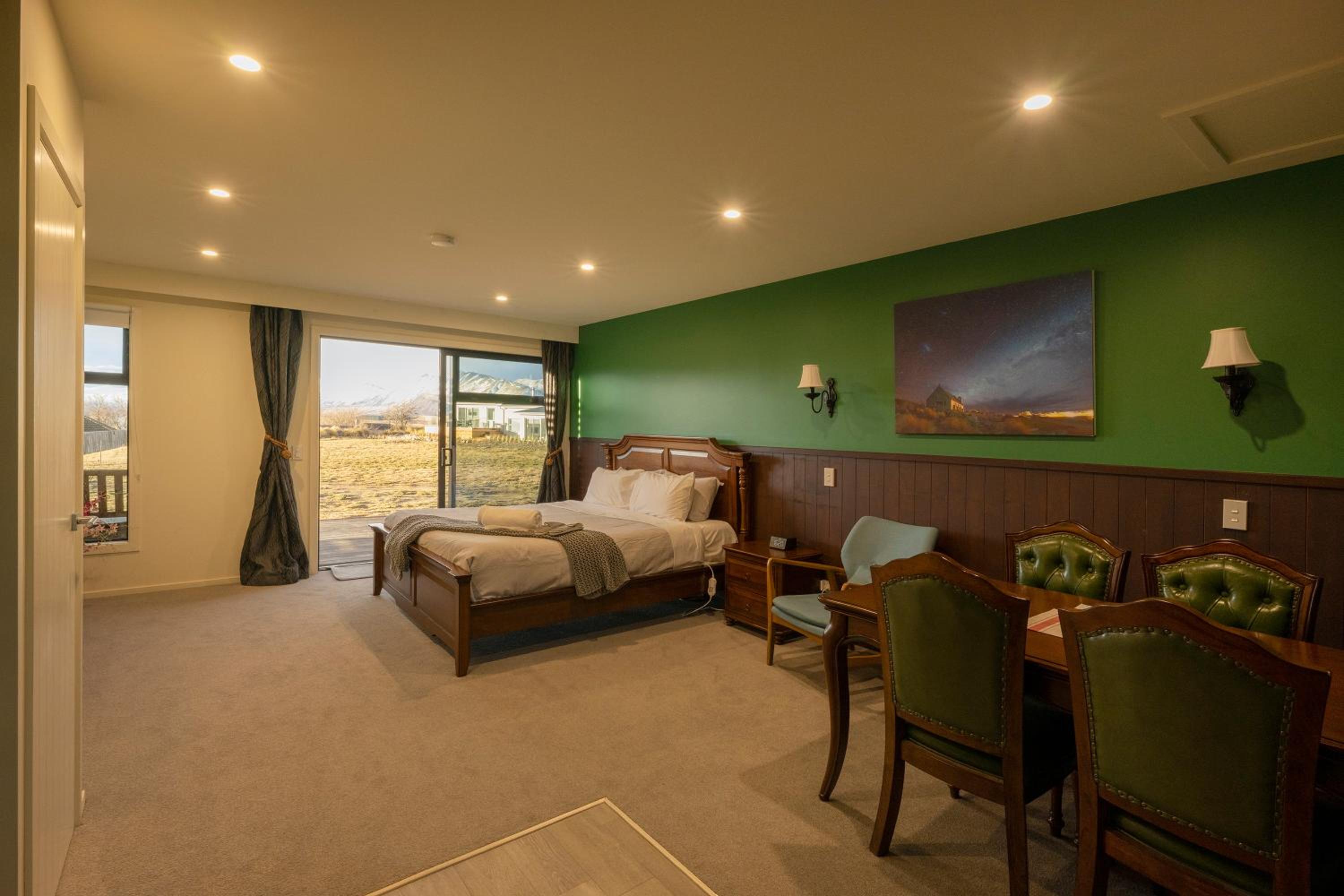One-Bedroom House - Photo 3