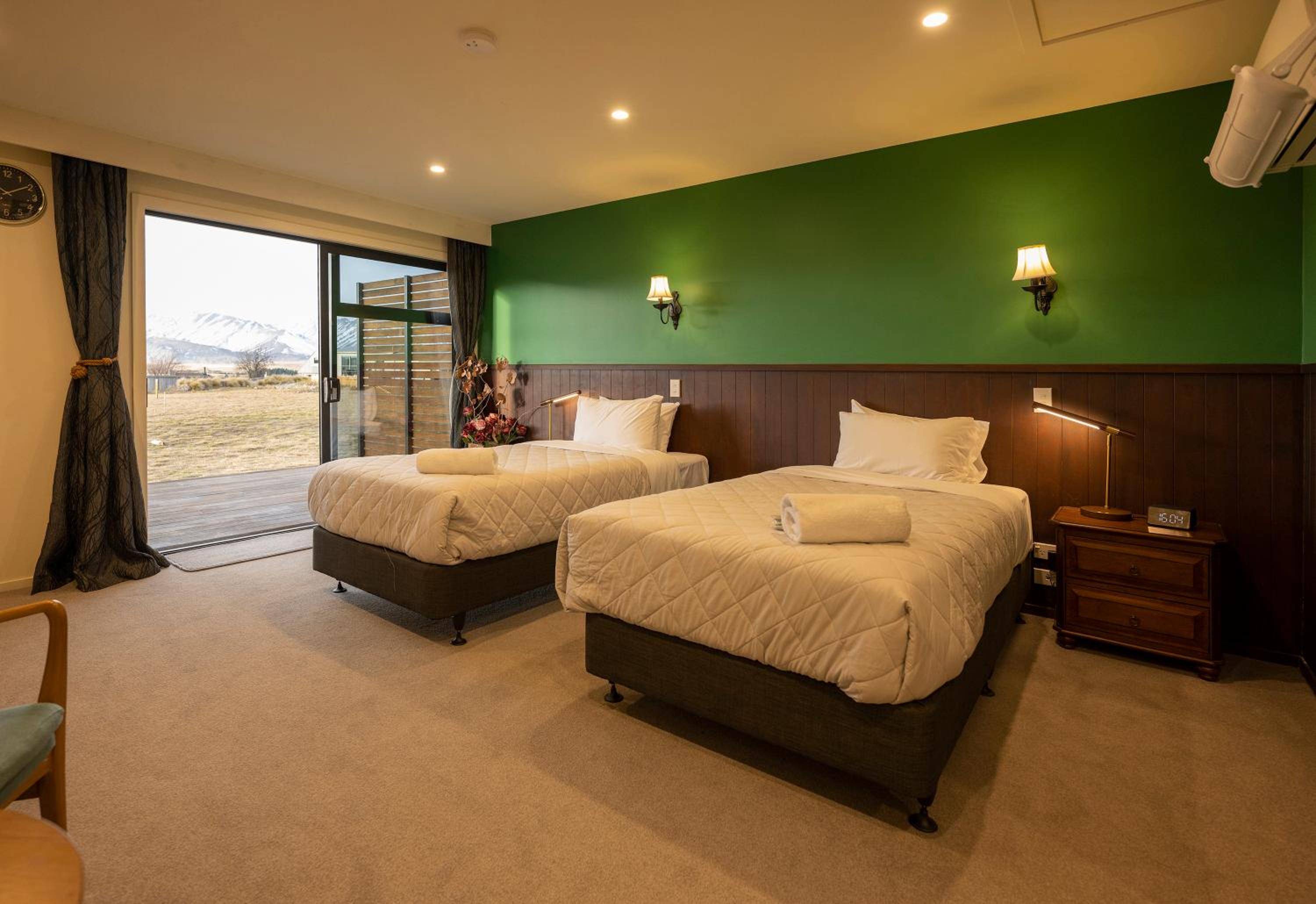 Two-Bedroom House - Photo 4
