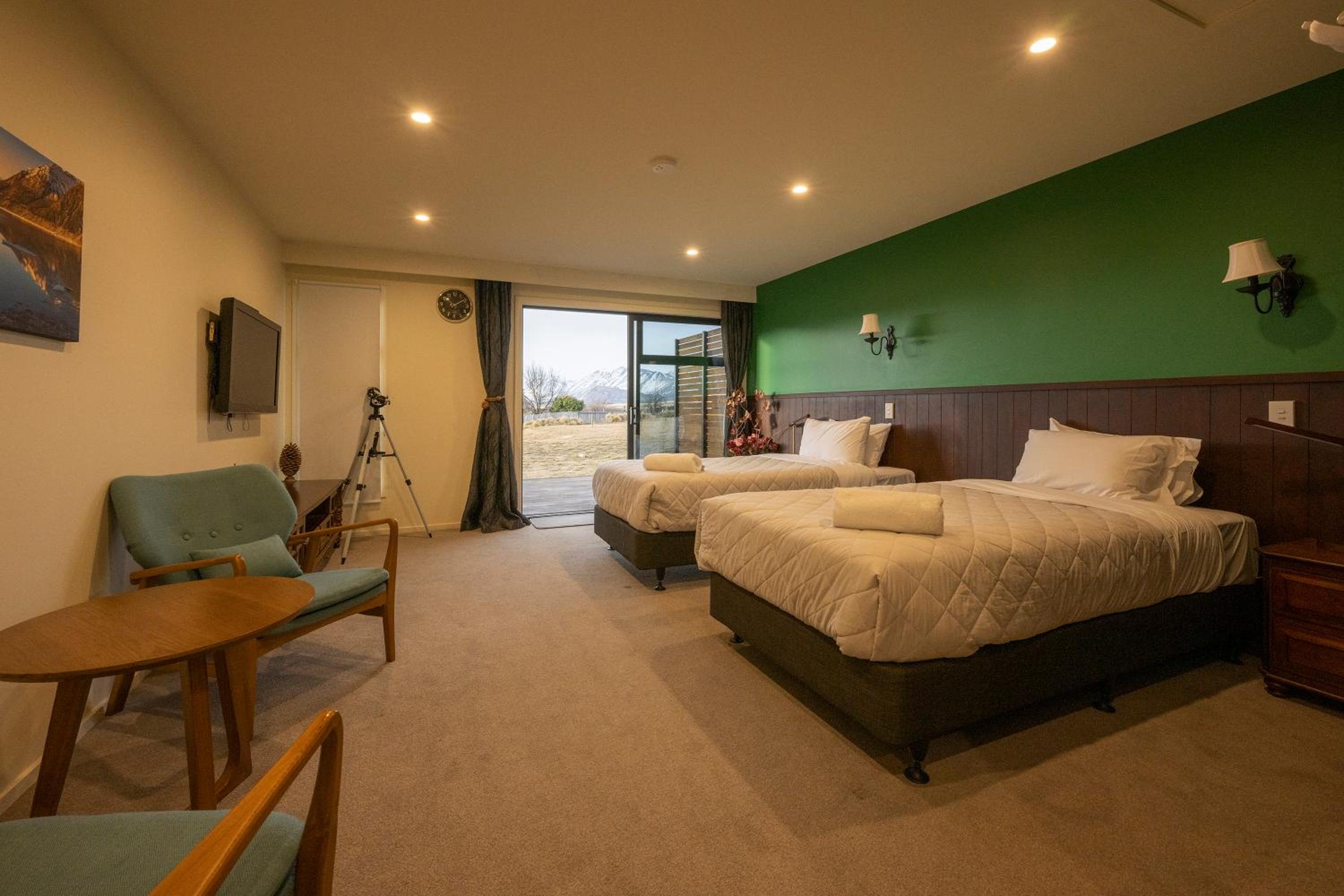 Two-Bedroom House - Photo 3