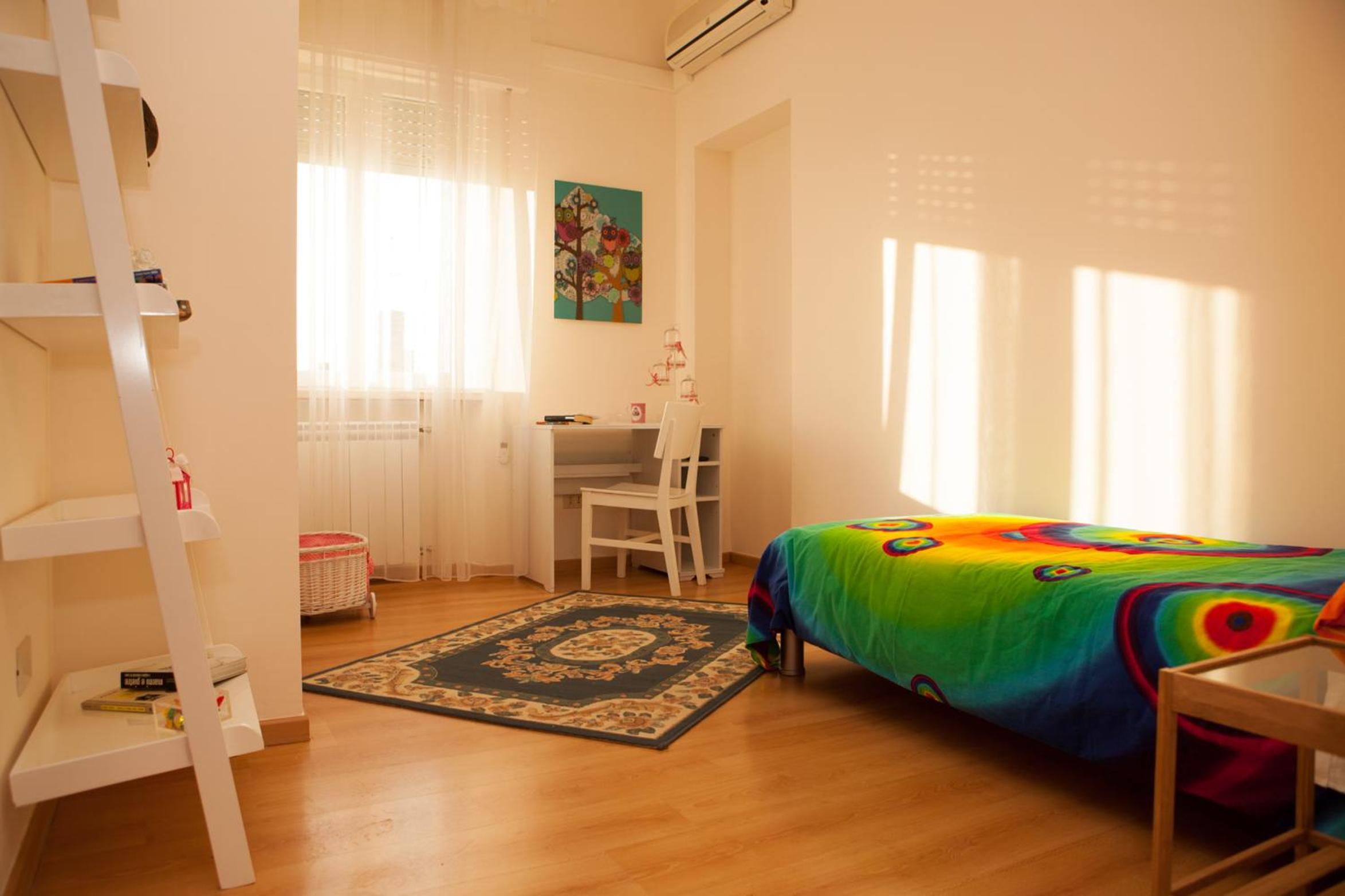 Single Room photo 3
