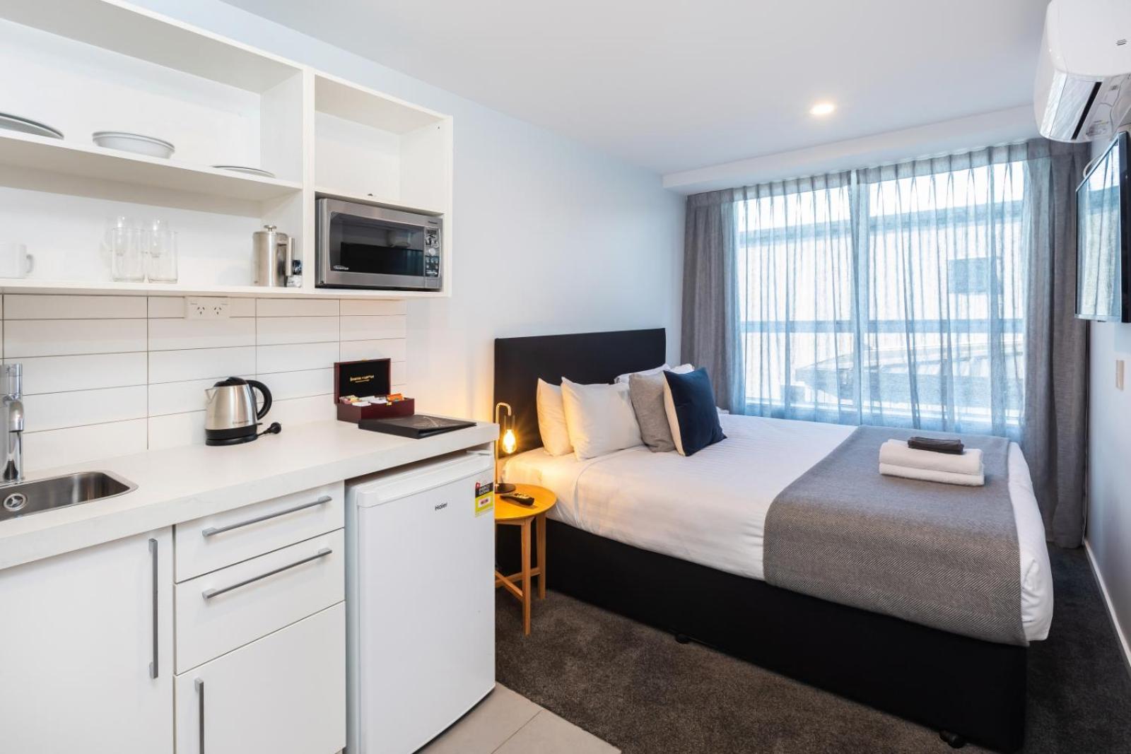 Hotel King Room