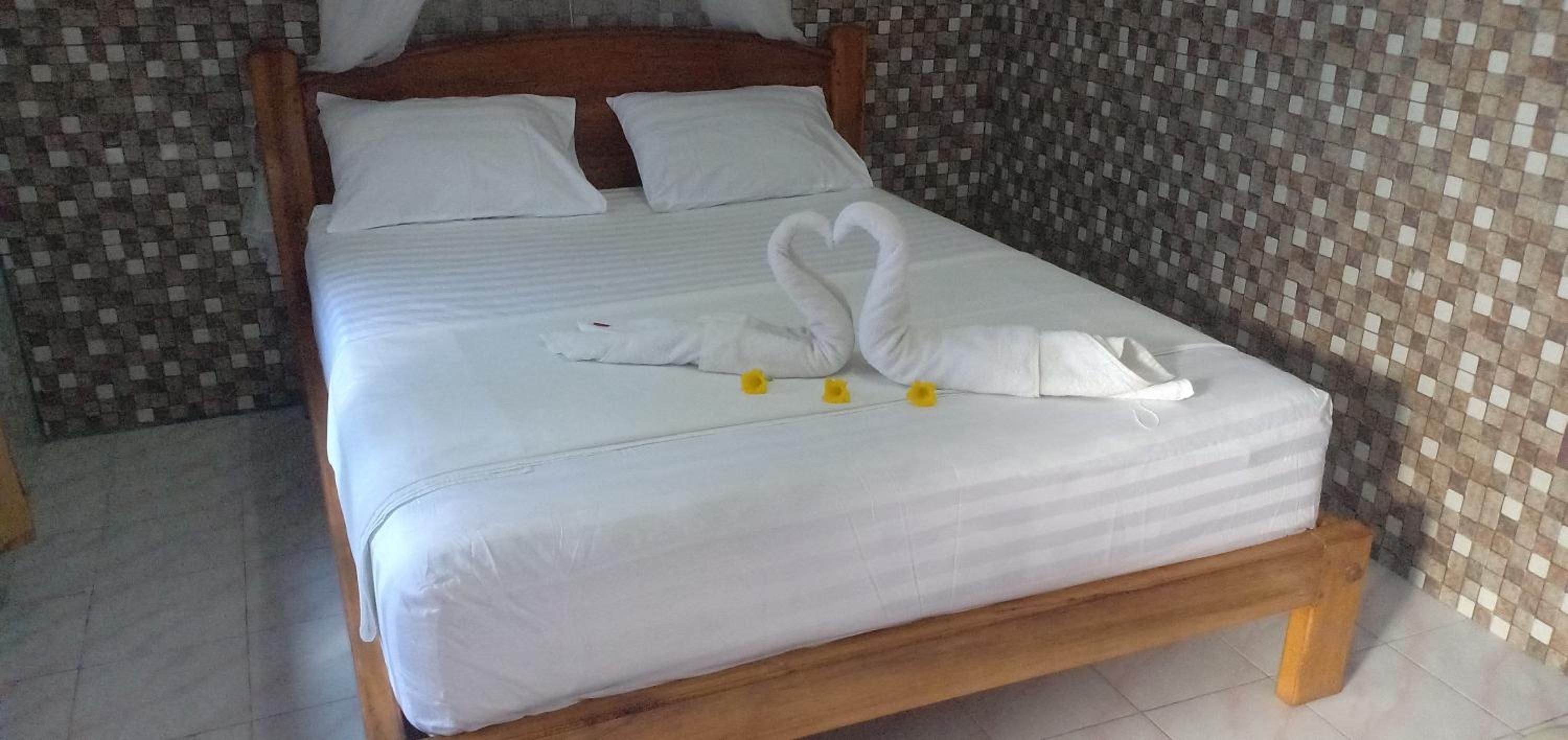 Double Room with Private Bathroom - Photo 24
