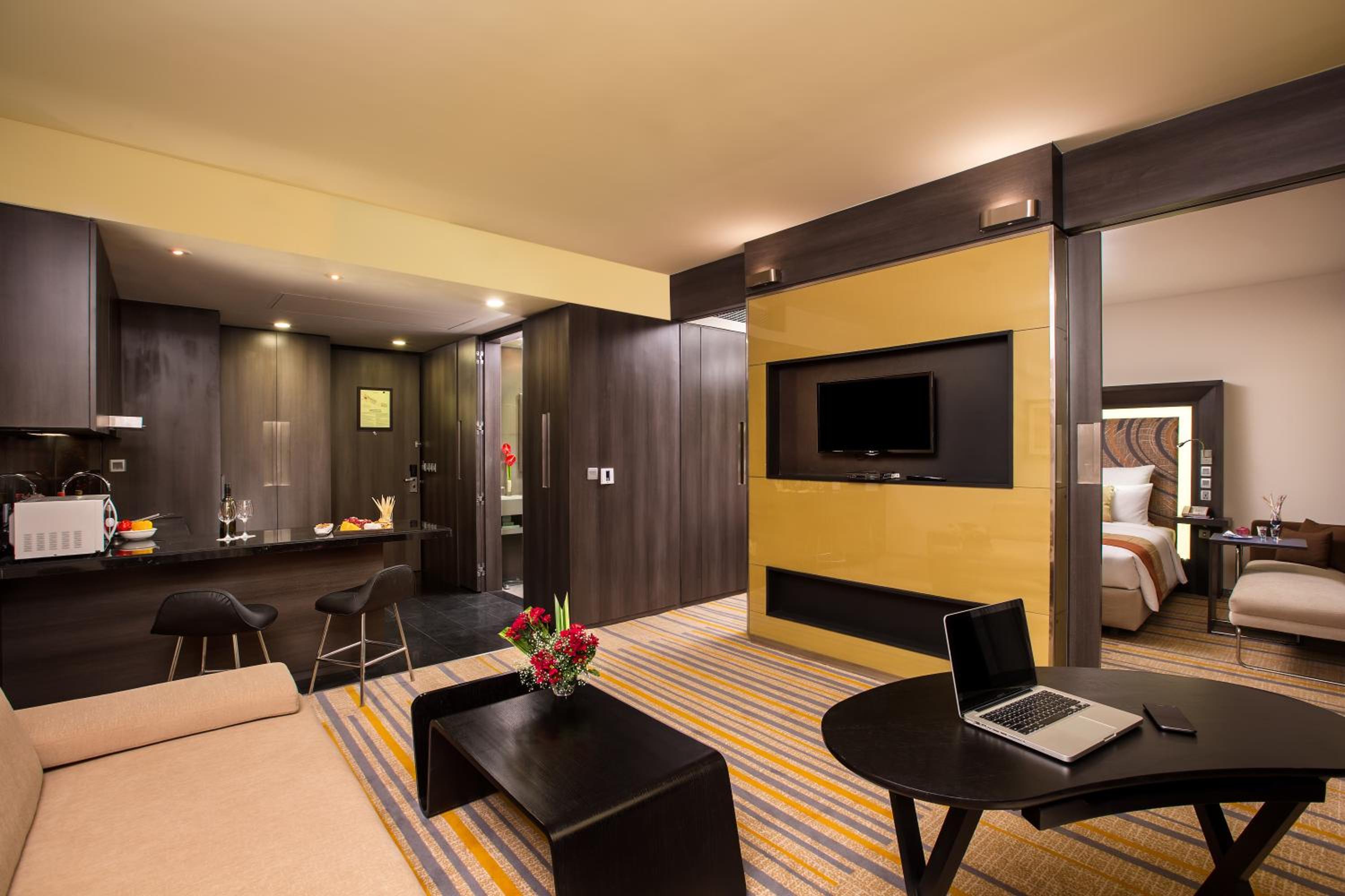 1BHK Apartment: Day use Rate (10am to 6pm) for 6hrs only - Mandatory checkout at 6pm - No night stay allowed