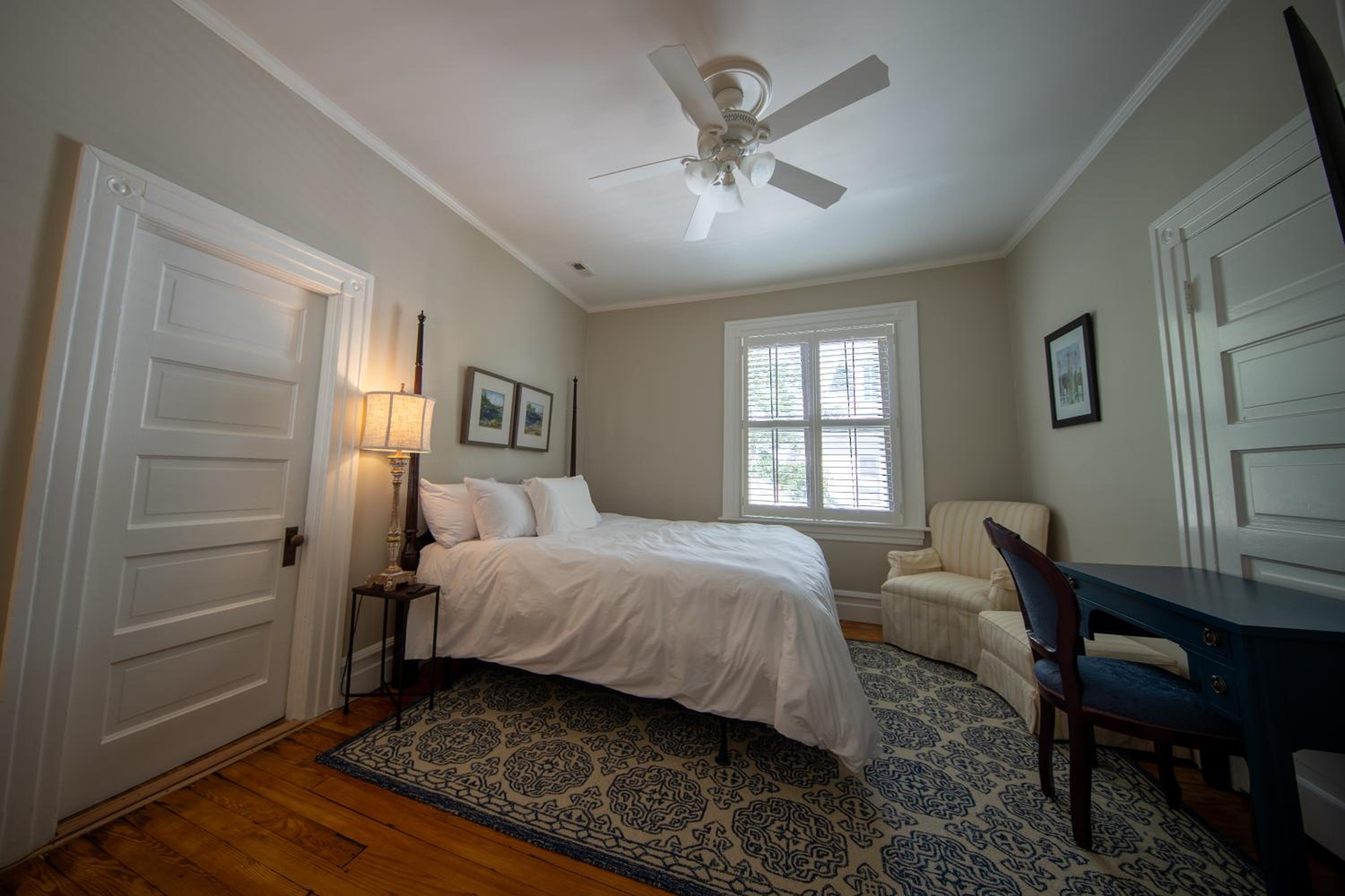 King Room with Spa Bath