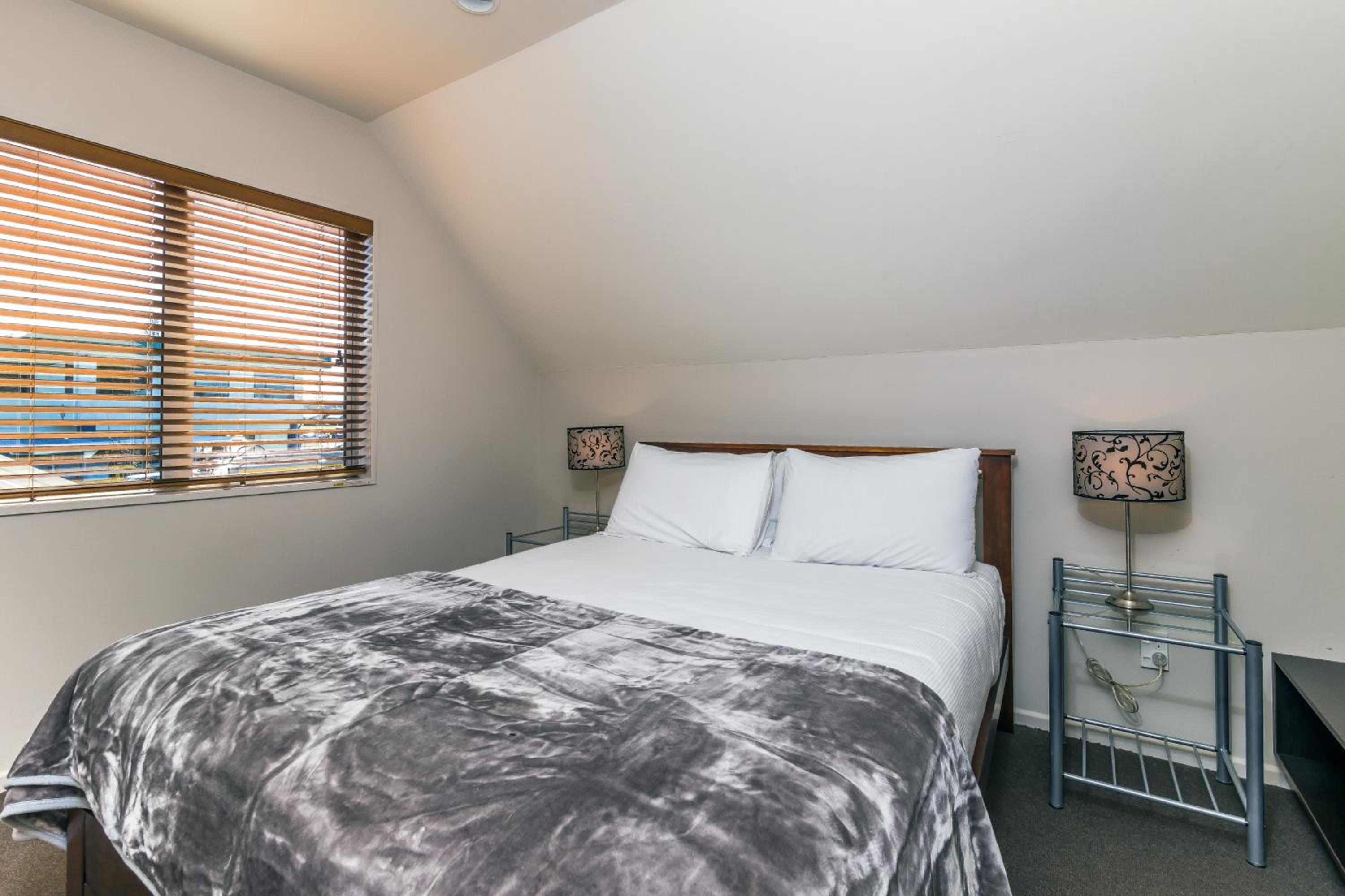 Three-Bedroom Suite - Photo 5