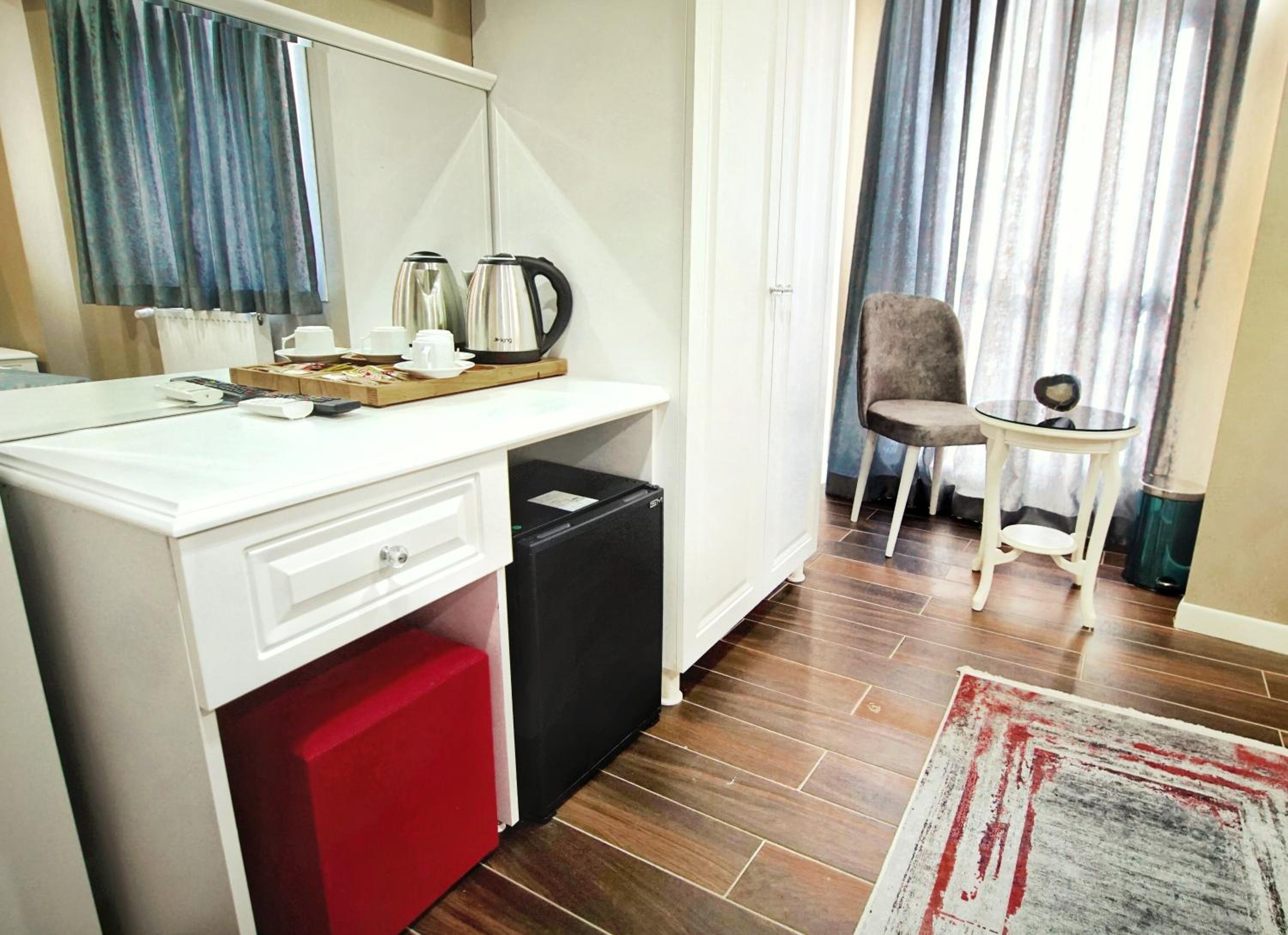 Standard Double Room - Basement Floor photo 2