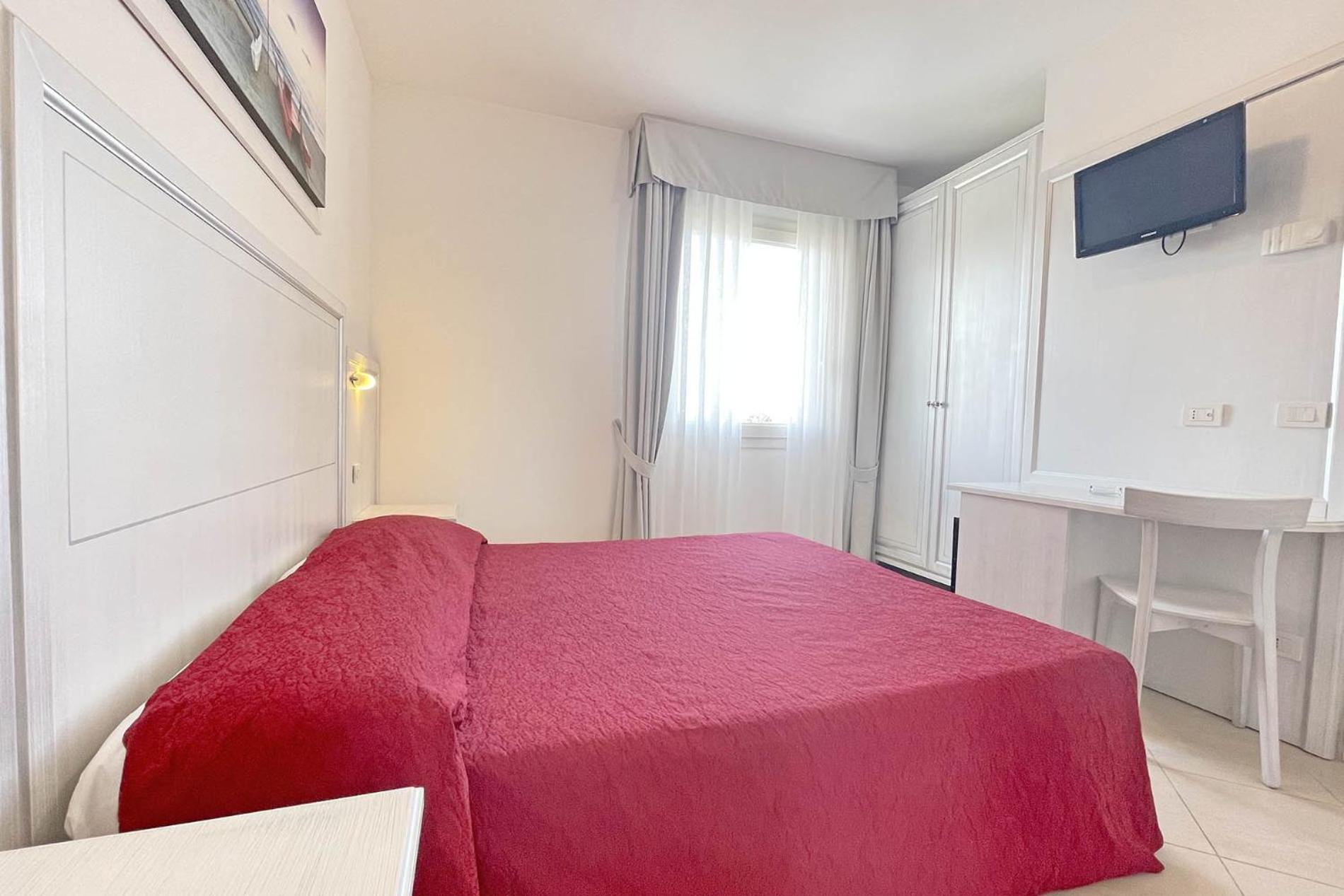 Standard Double Room - Photo 1