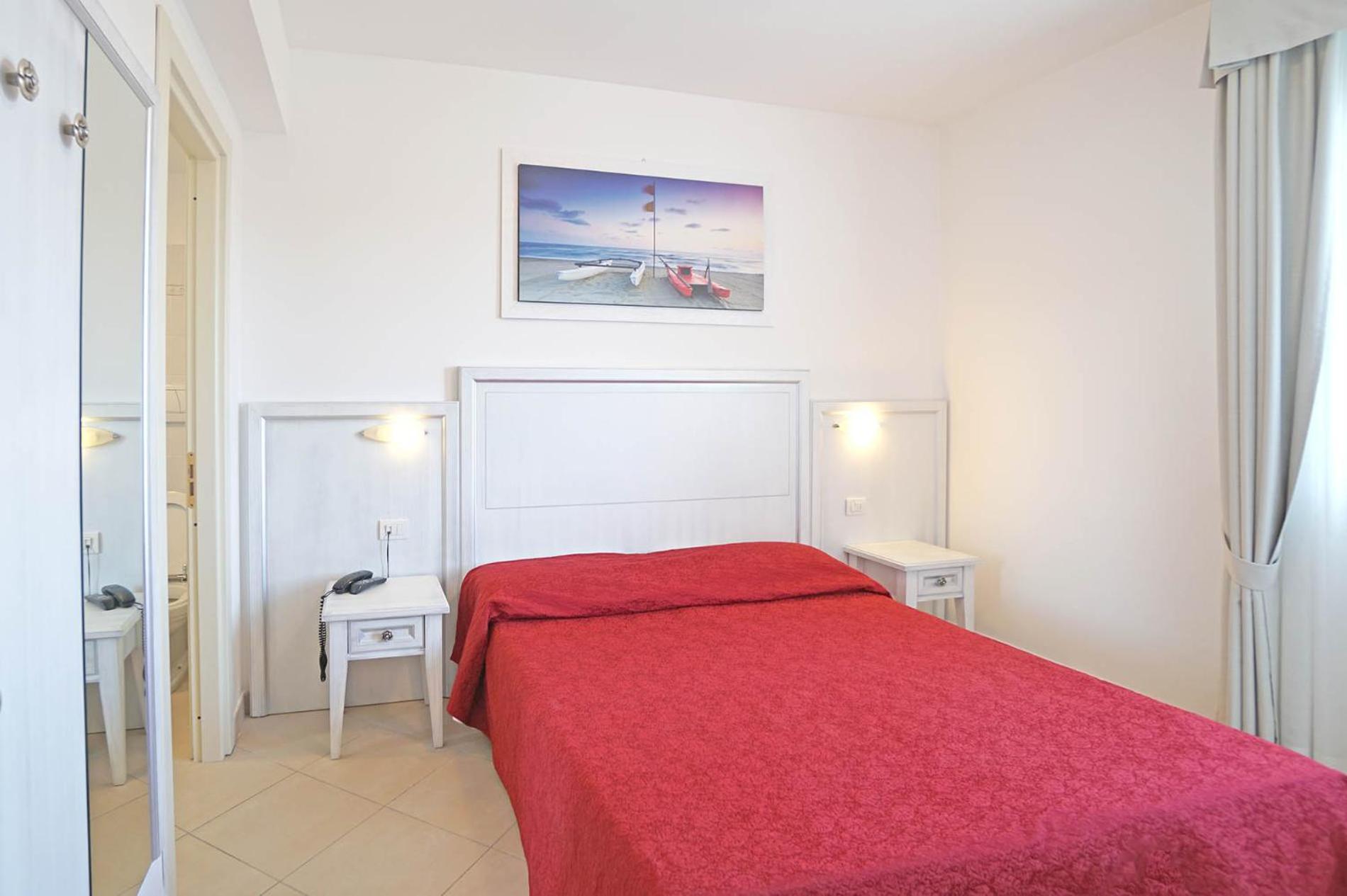 Standard Double Room - Photo 2