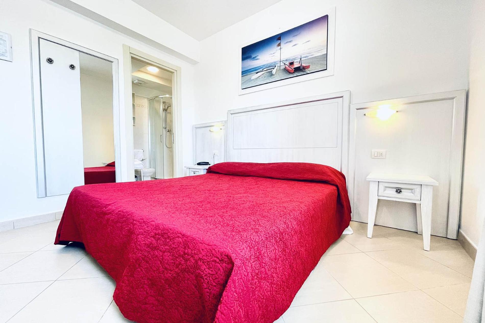 Standard Double Room - Photo 3