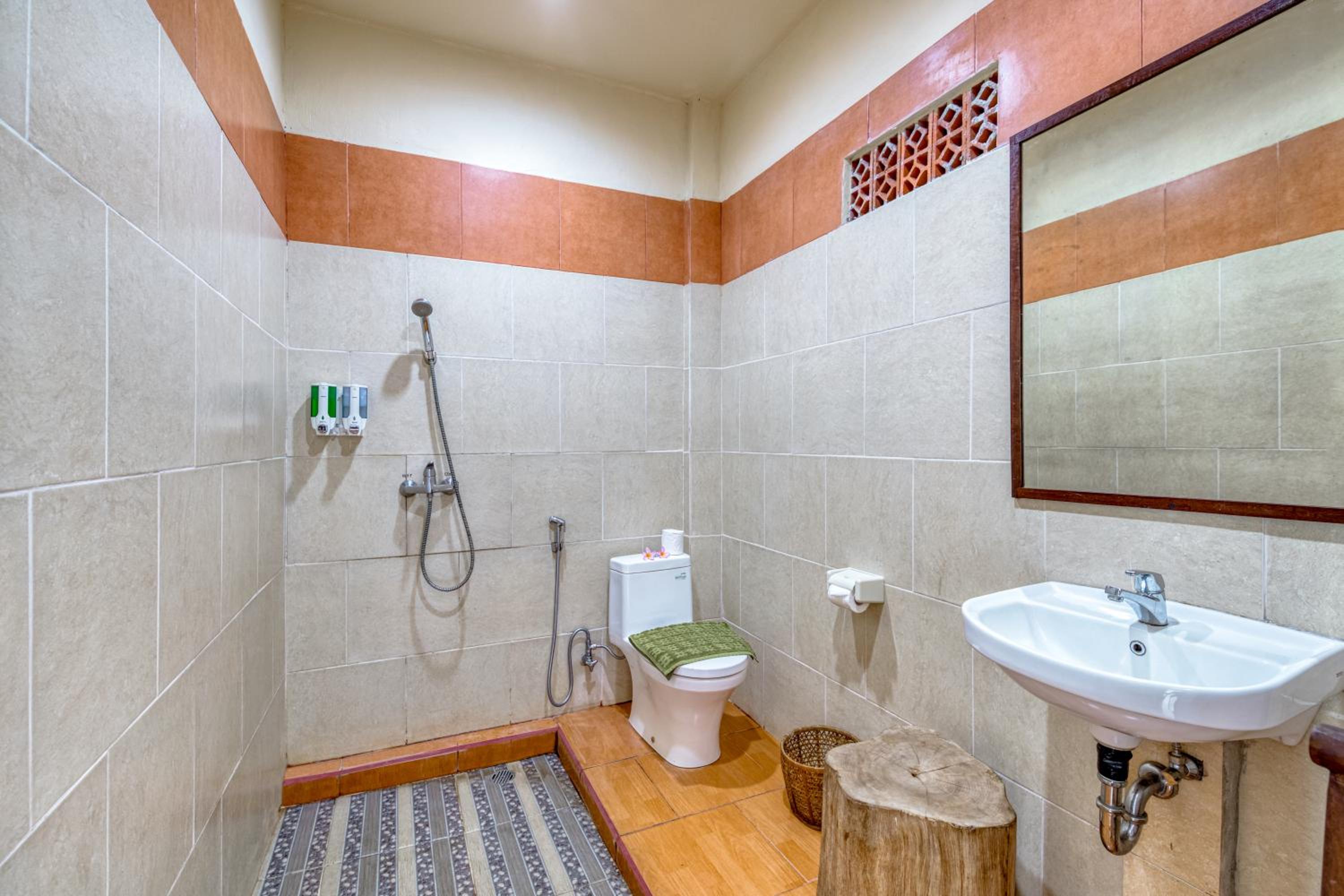Superior Twin Bedroom Bungalow with Garden View  and Free Benefits photo 3