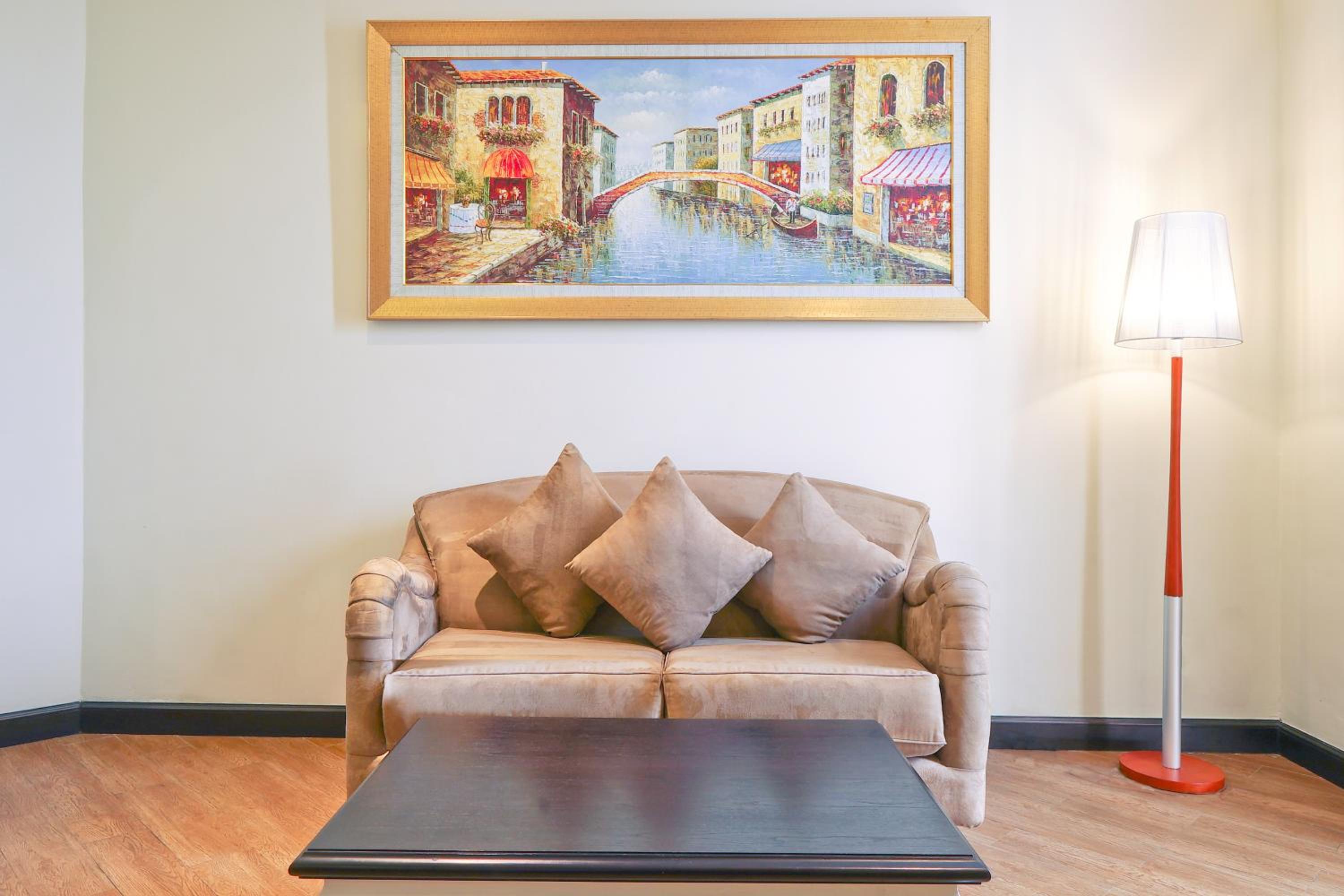 Deluxe Suite