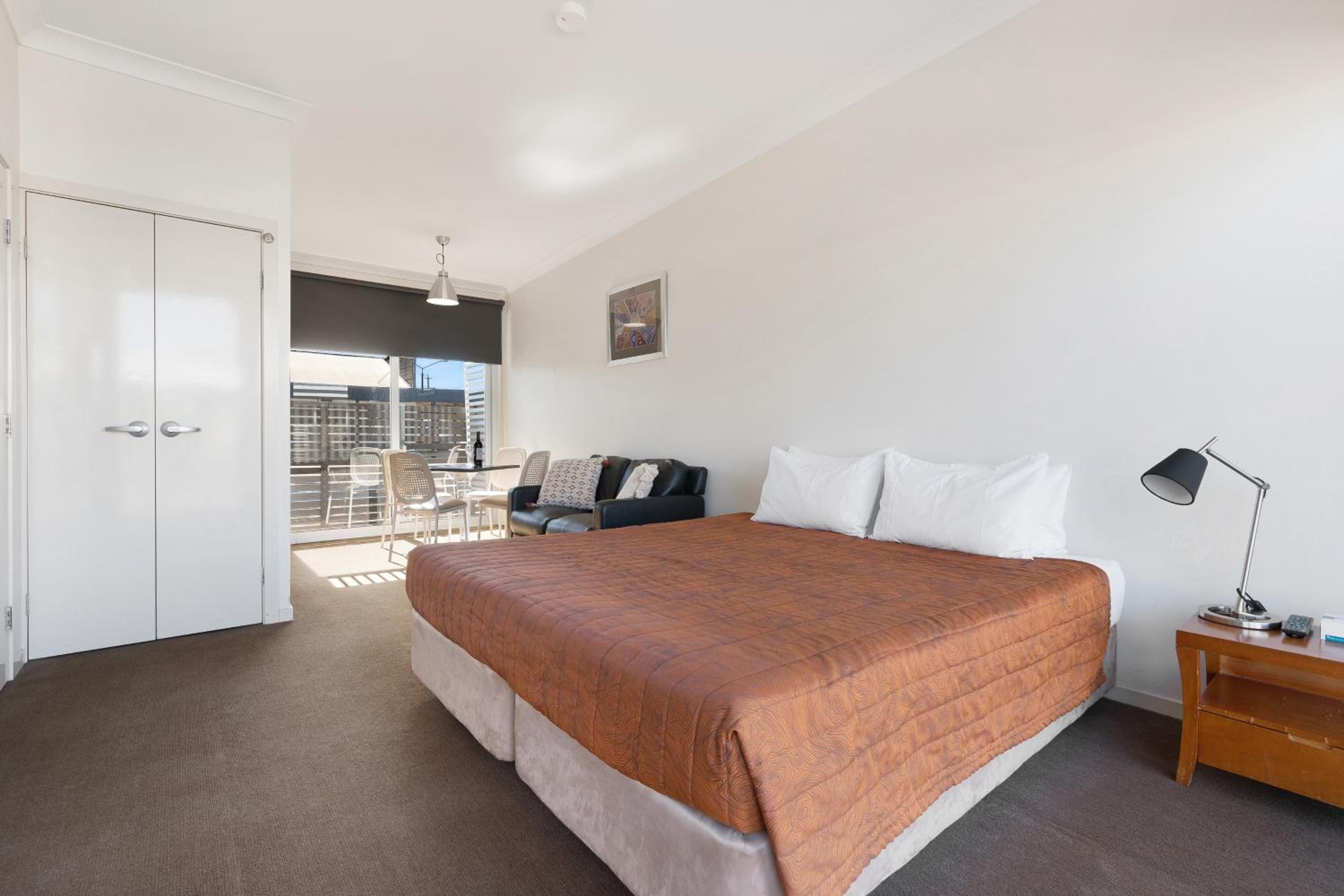 Standard Twin Room photo 2