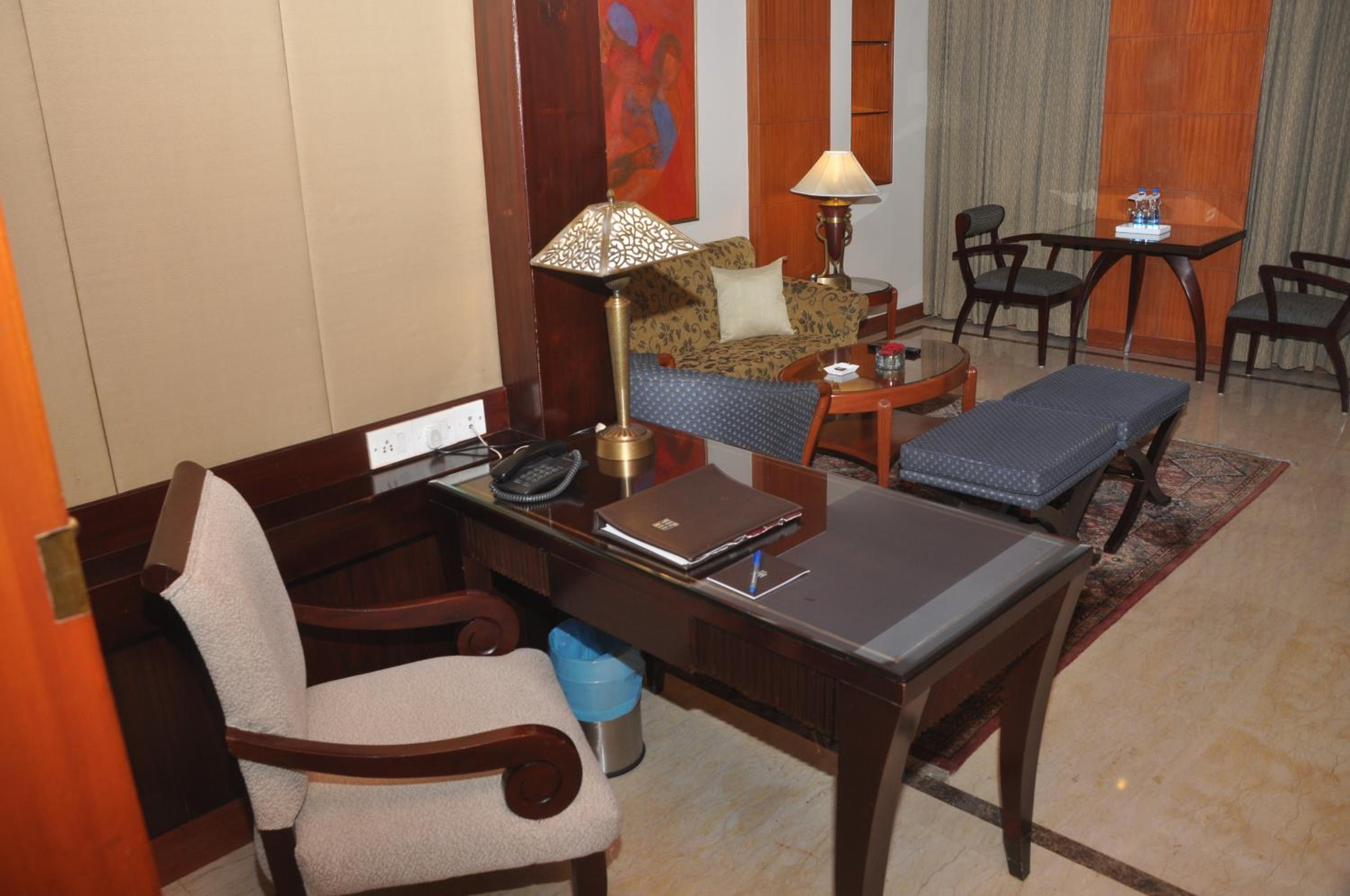 Deluxe Suite Room - Photo 7