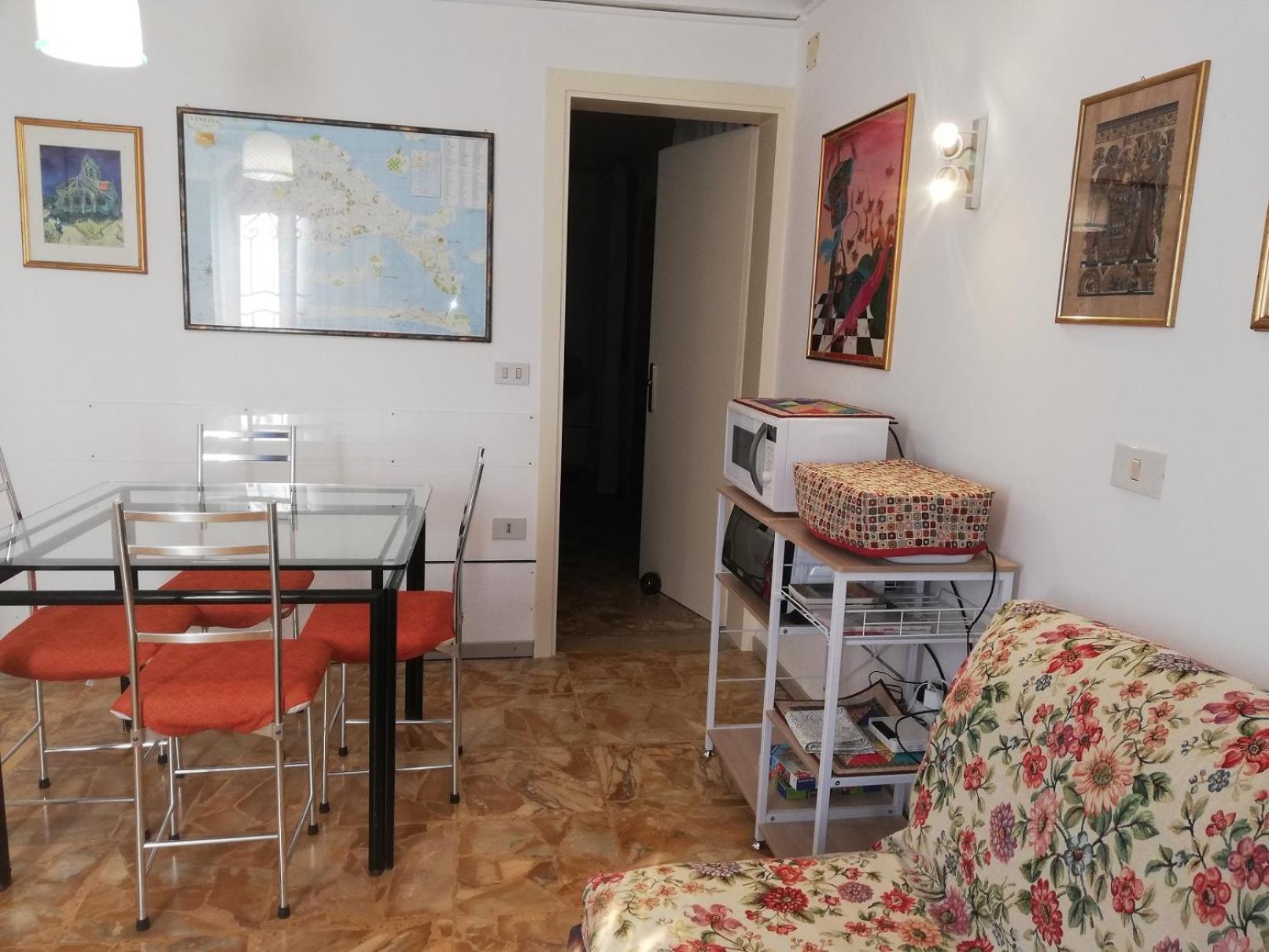 Apartment photo 3