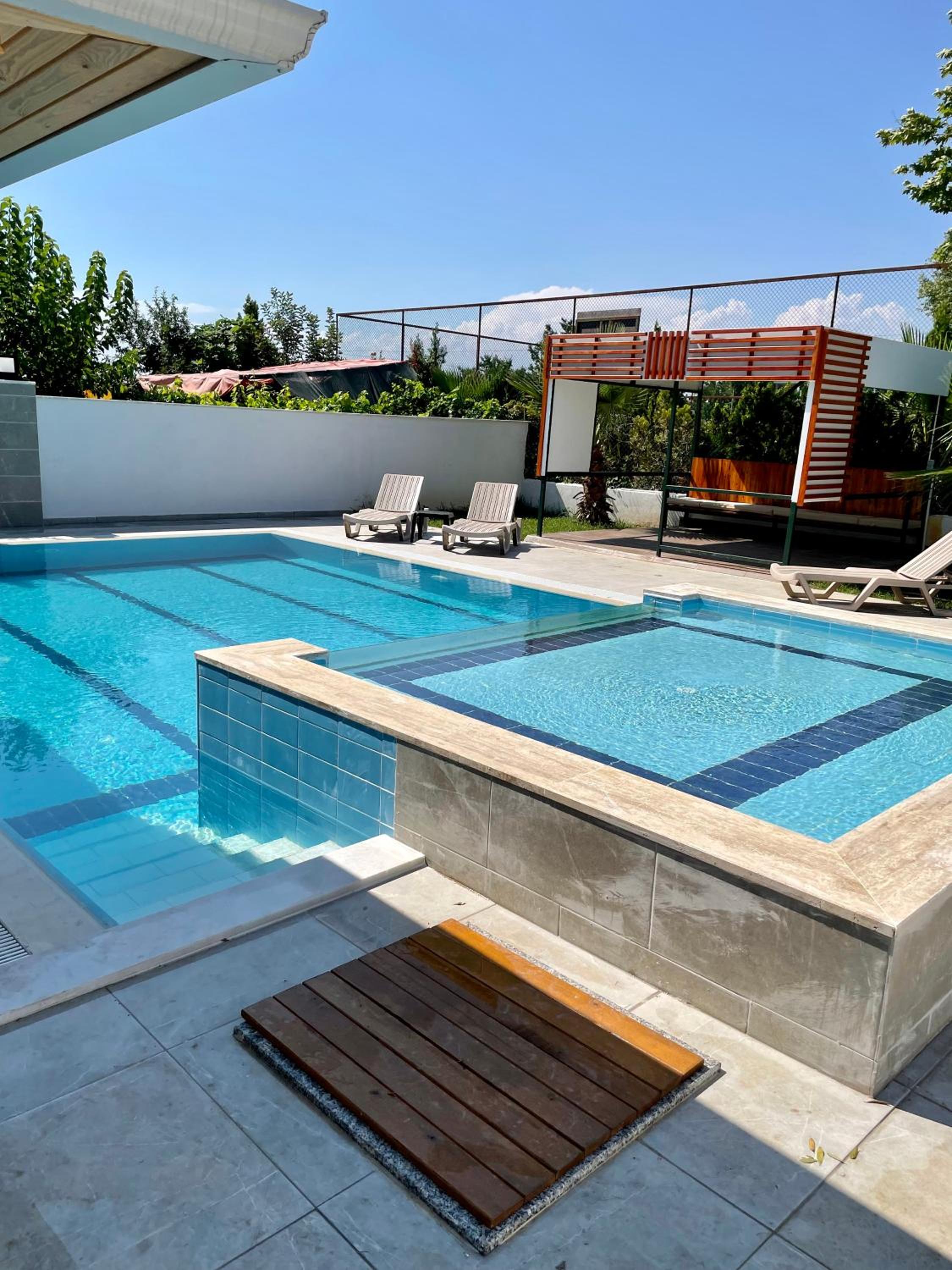 Villa photo 2