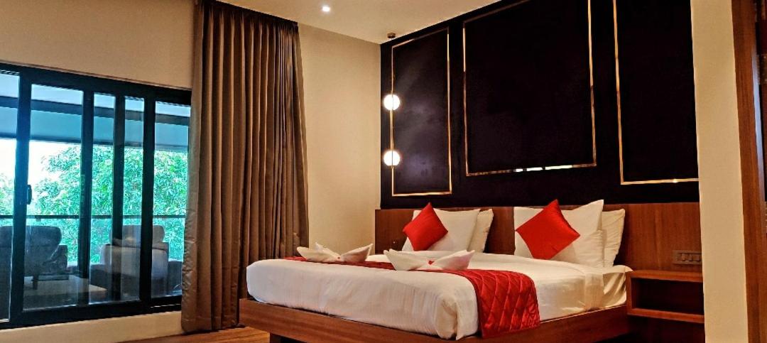 Superior King Room - Photo 2