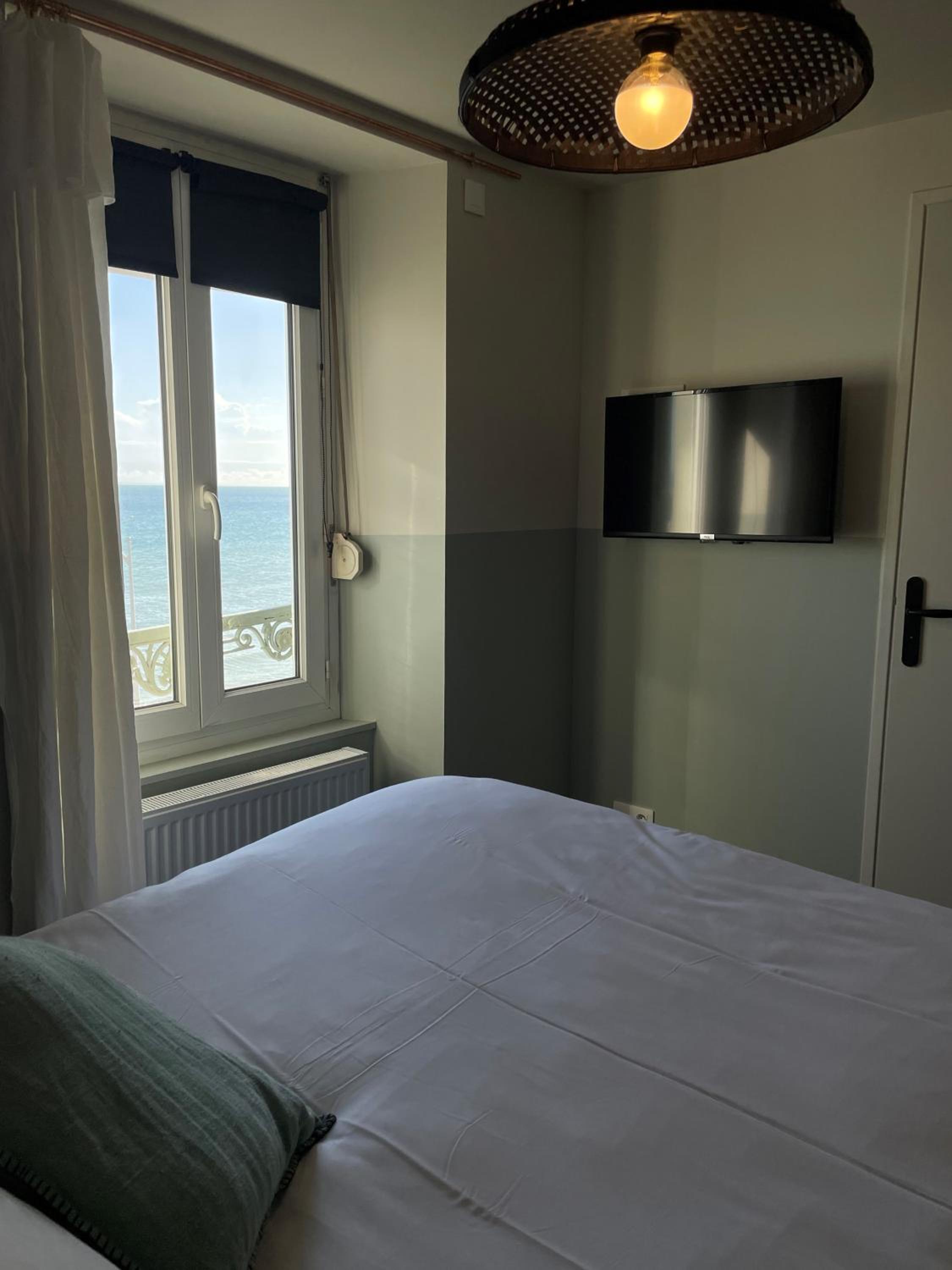 Standard Double Room - Photo 6