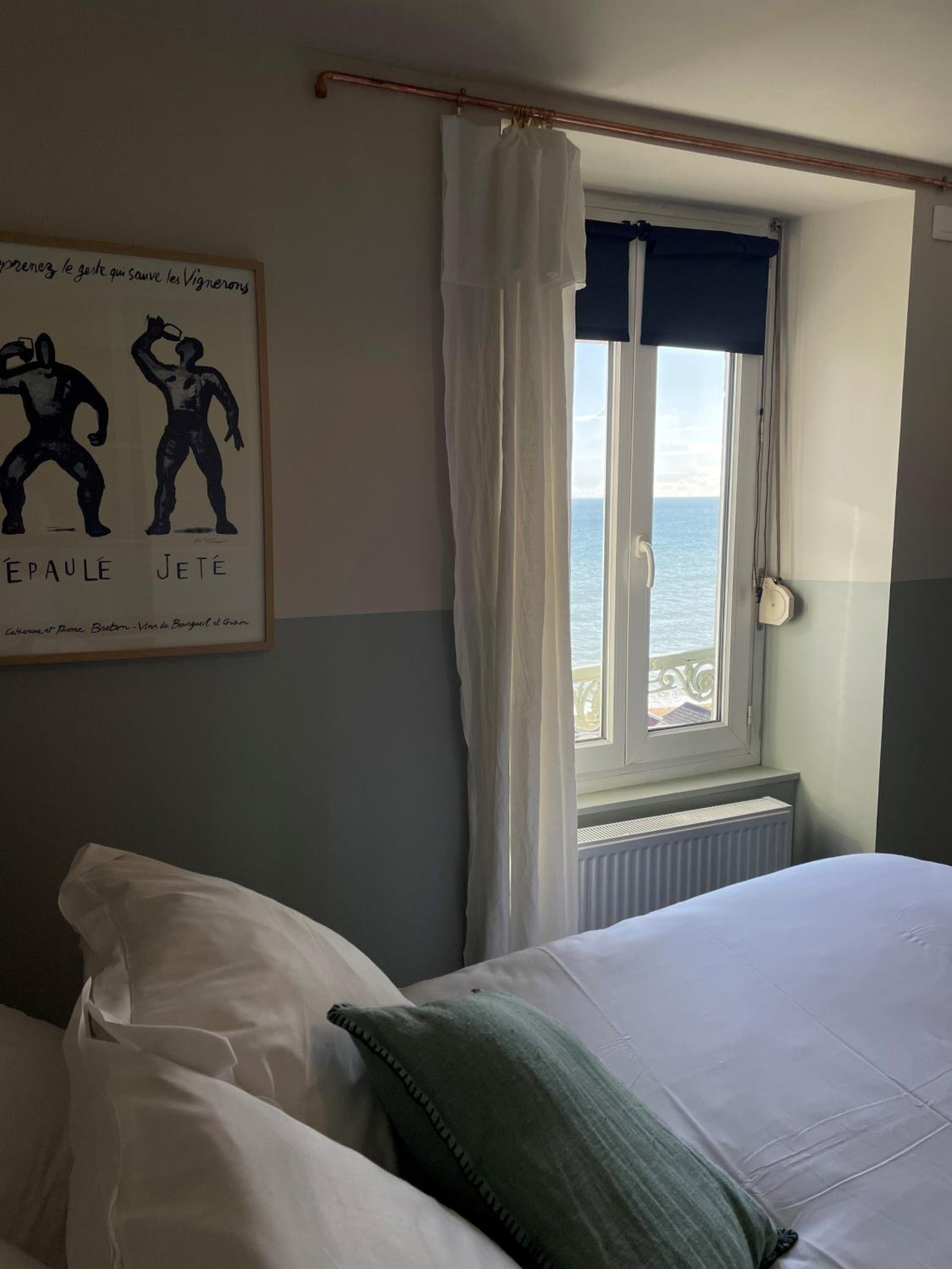 Standard Double Room - Photo 3