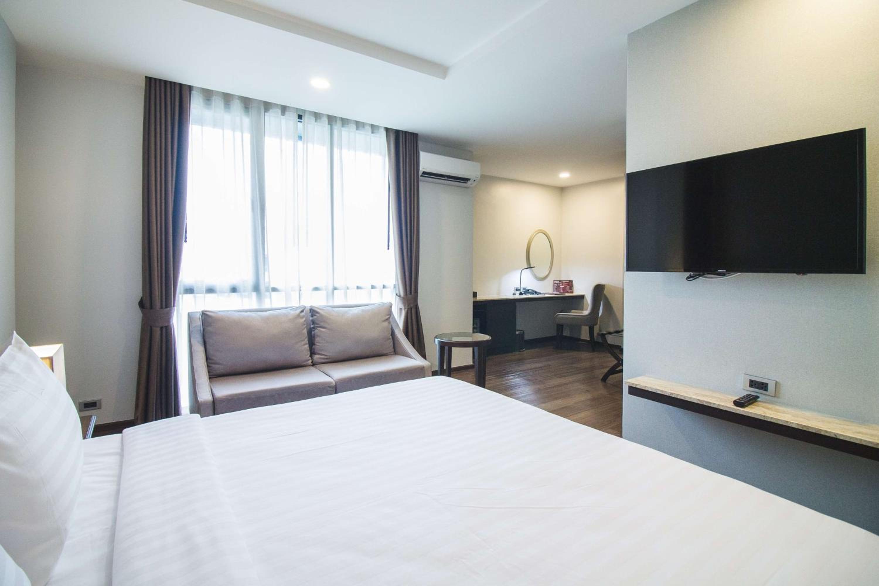 Superior King Room photo 2