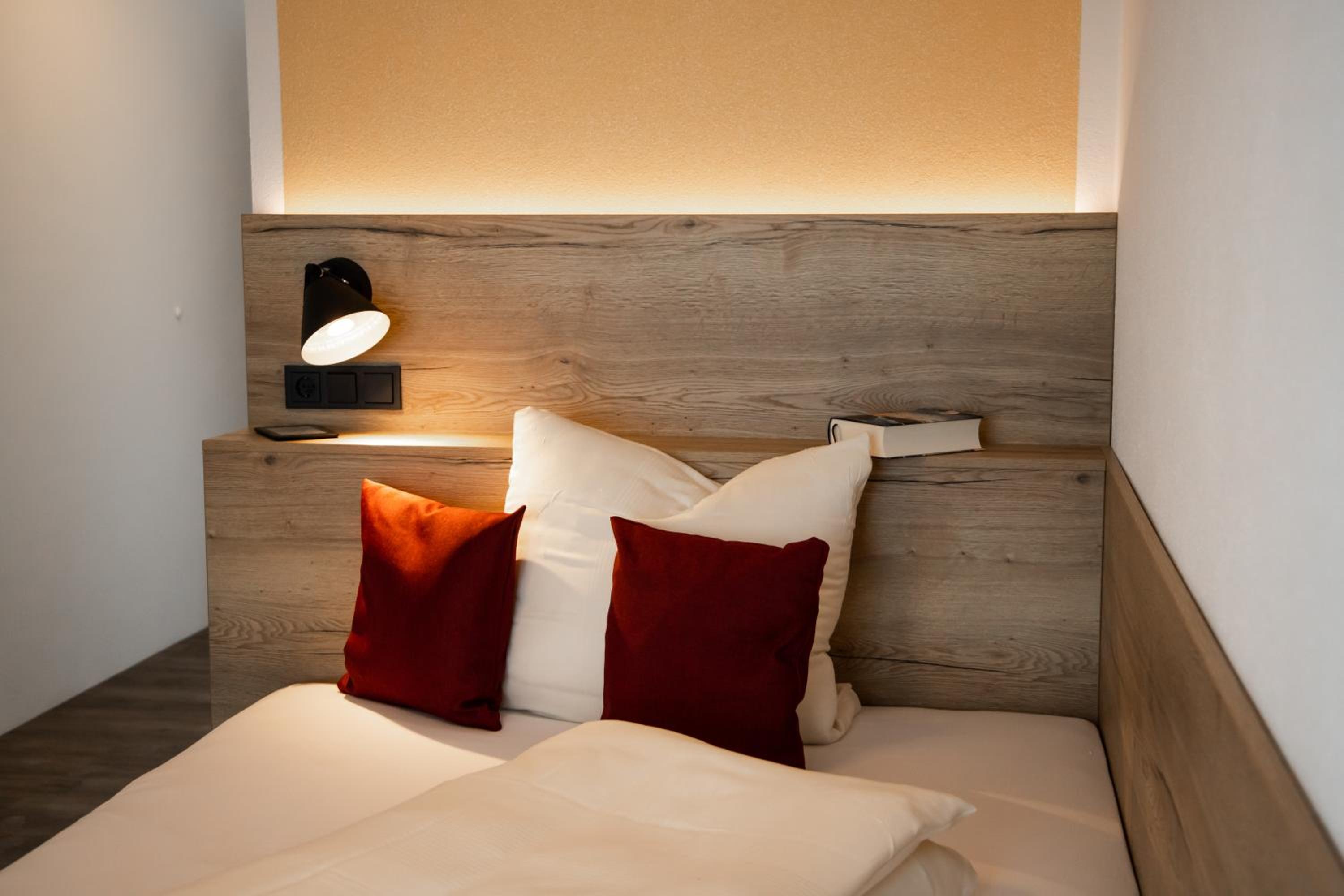 Deluxe Single Room