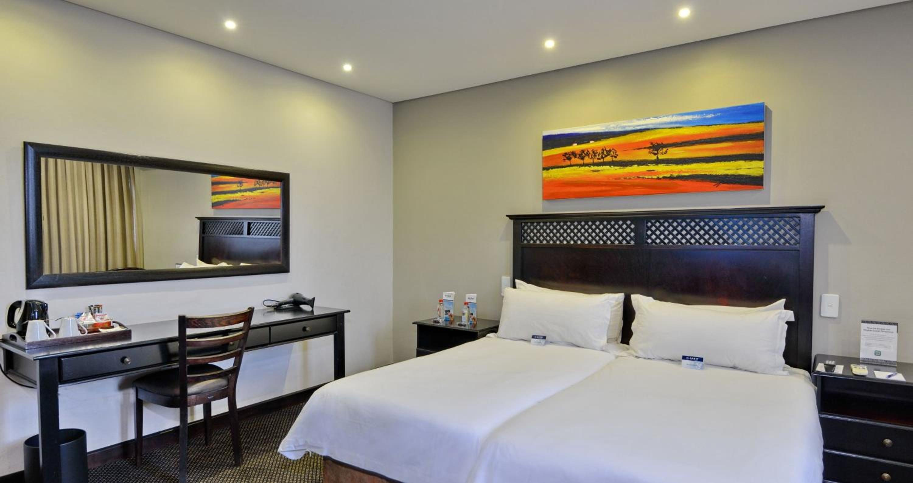 Standard Twin Room - Photo 2