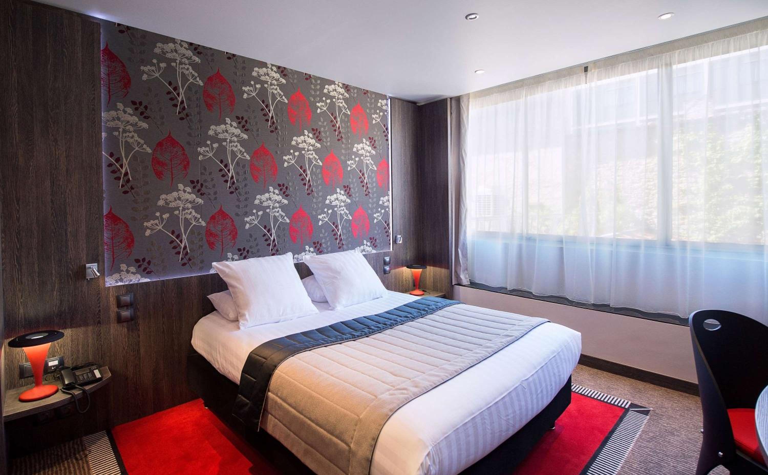 Superior Double Room with Patio View - Photo 5