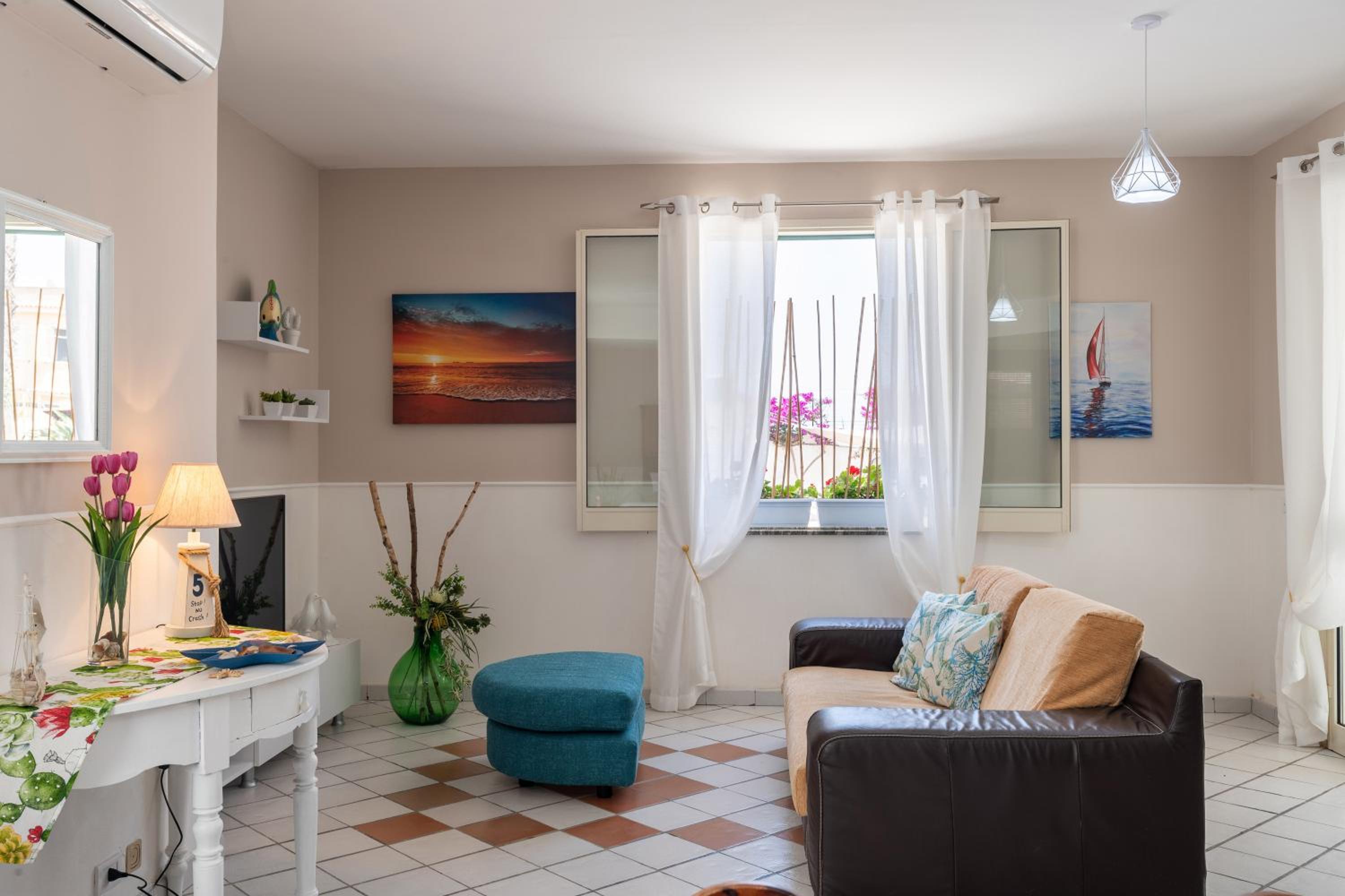 Three-Bedroom Apartment - Oceanfront photo 1
