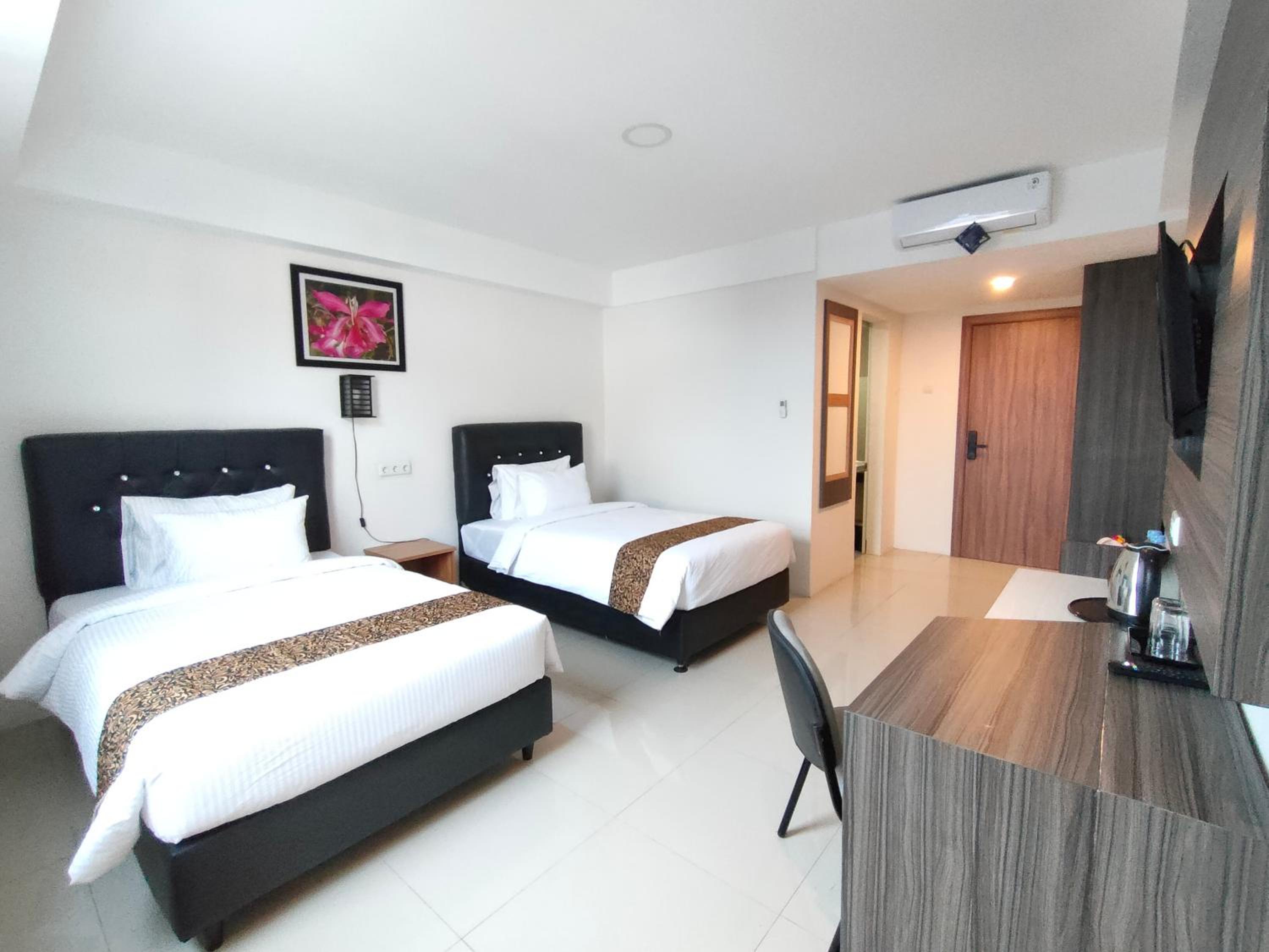 Superior Twin Room - Photo 3