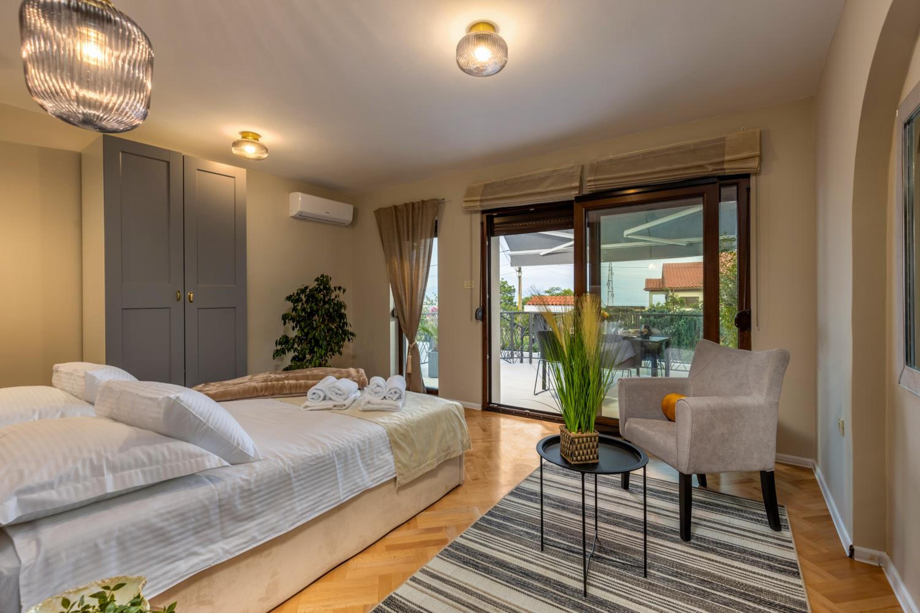 Superior Apartment photo 1