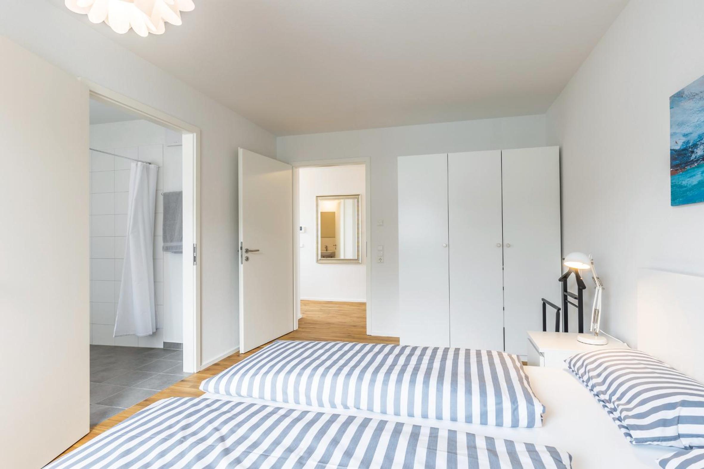 One-Bedroom Apartment photo 2
