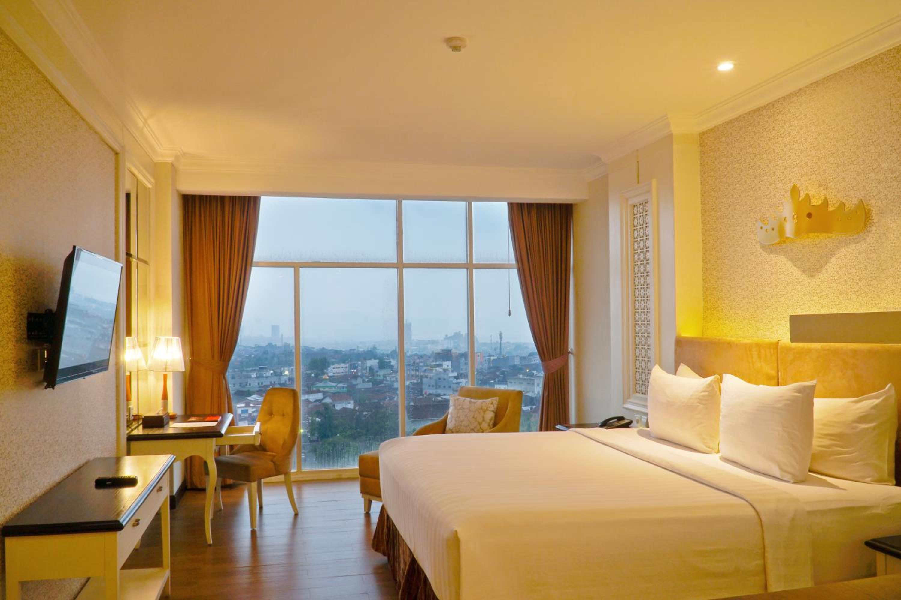 Deluxe King Room with Sea View