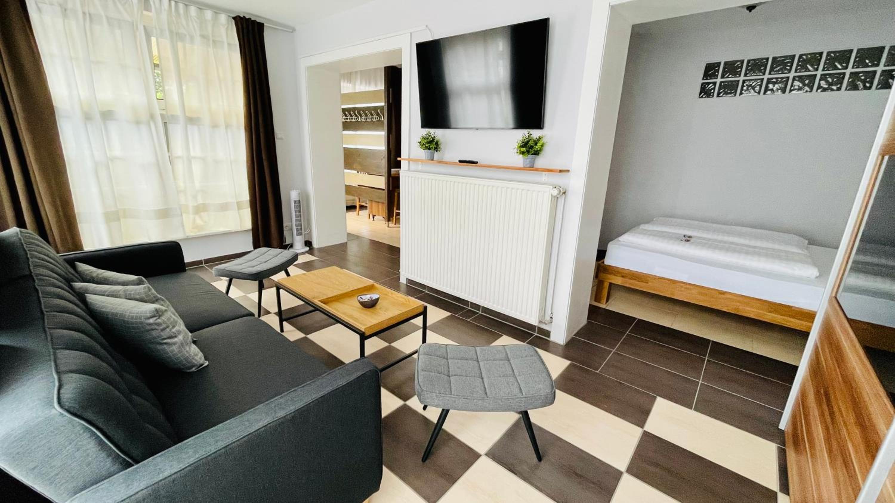 Apartment - Ground Floor photo 2